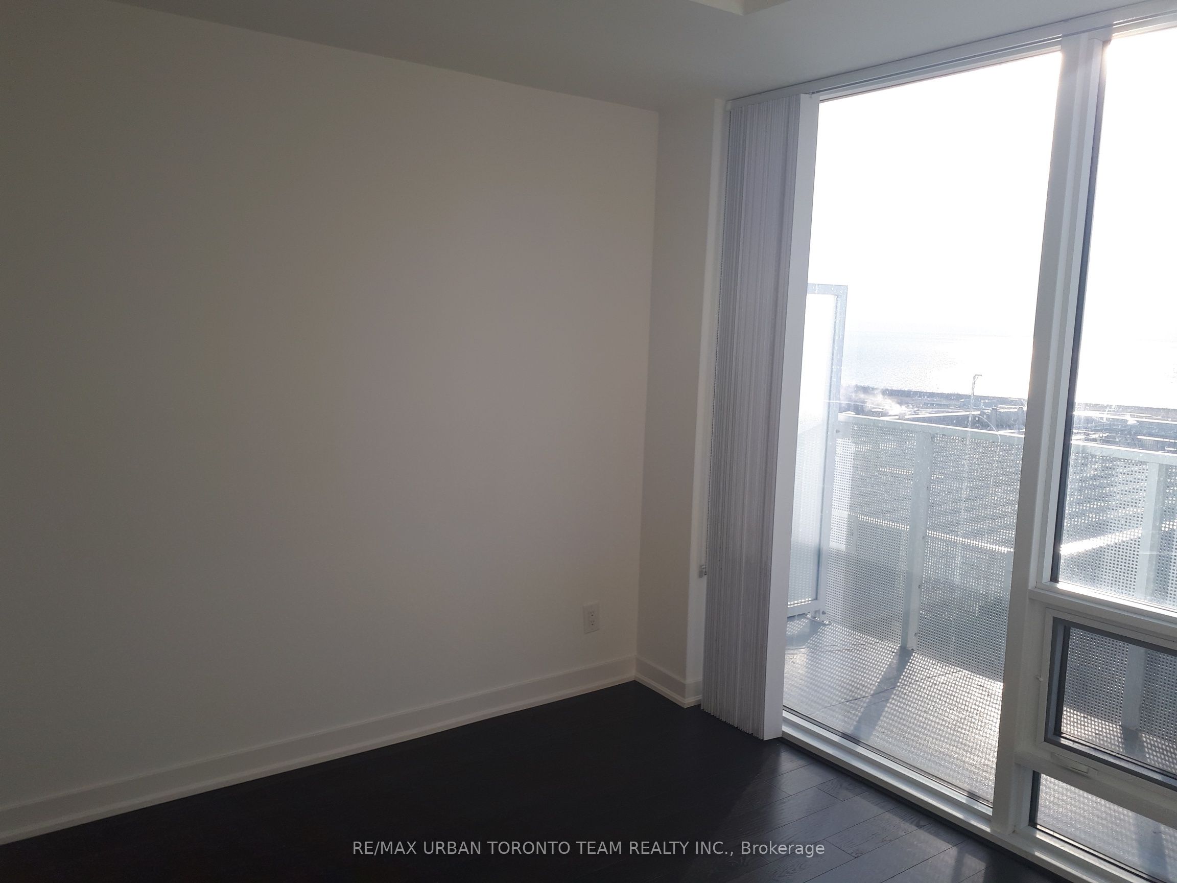 100 Harbour Street 5502 Property Photo 8