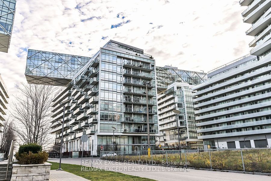 29 Queens Quay E 528 Property Photo 9