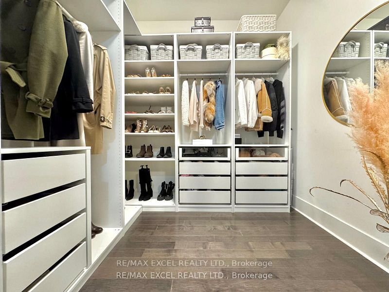 29 Queens Quay E 528 Property Photo 11