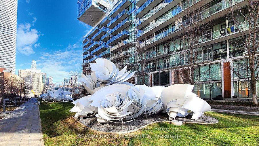29 Queens Quay E 528 Property Photo 42