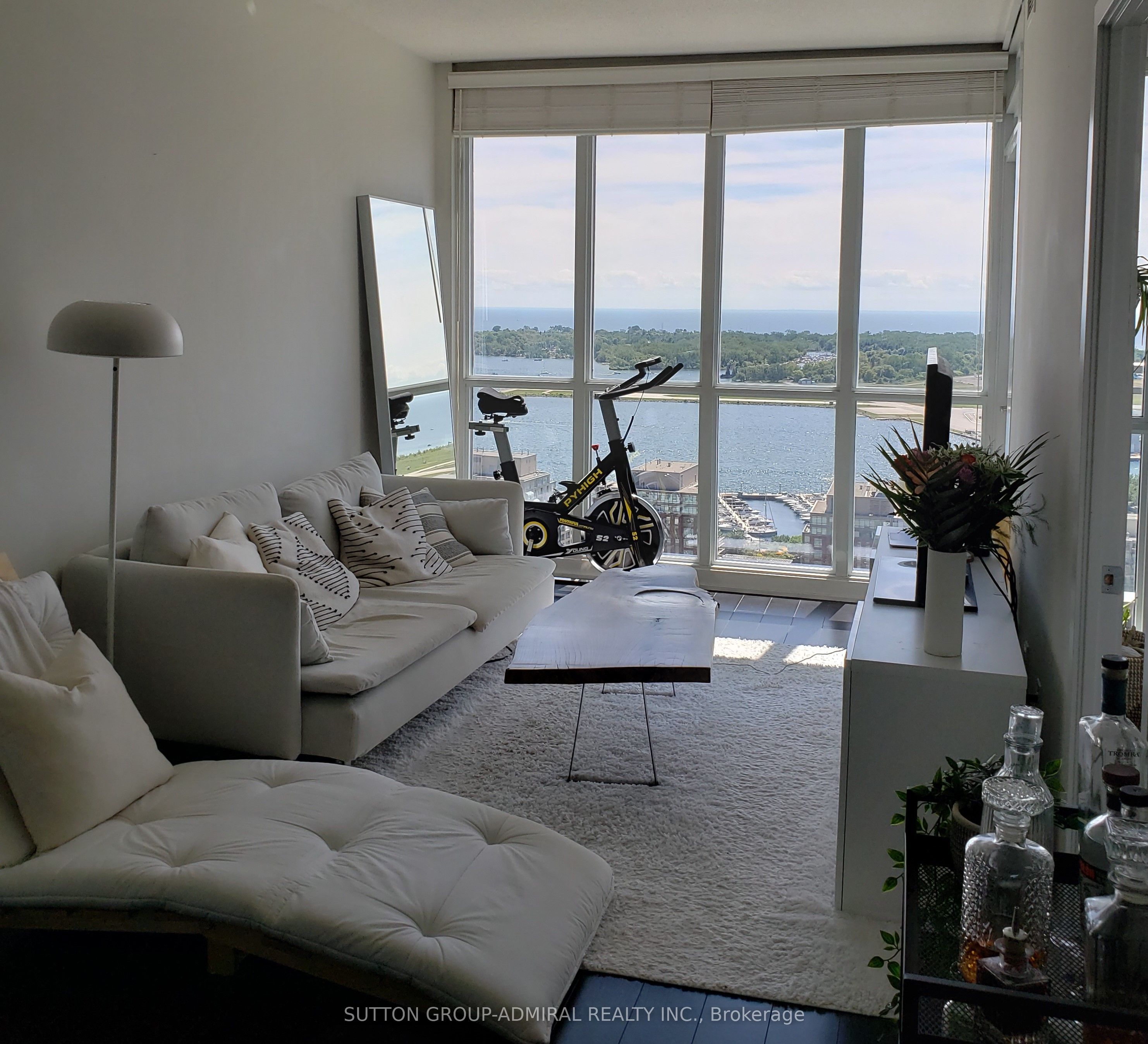15 Iceboat Terrace 3208 Property Photo 1