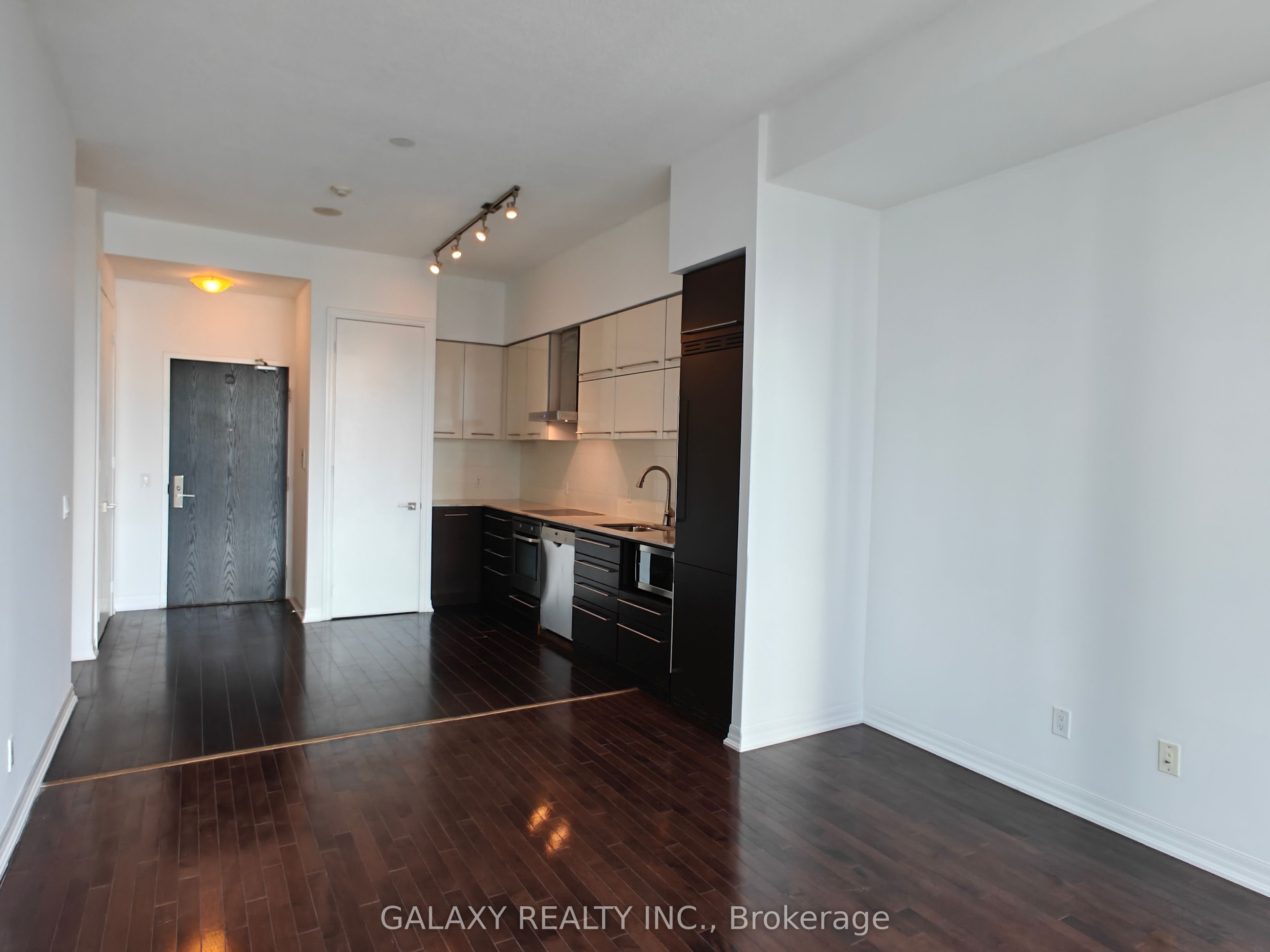 770 Bay Street Ph205 Property Photo 10