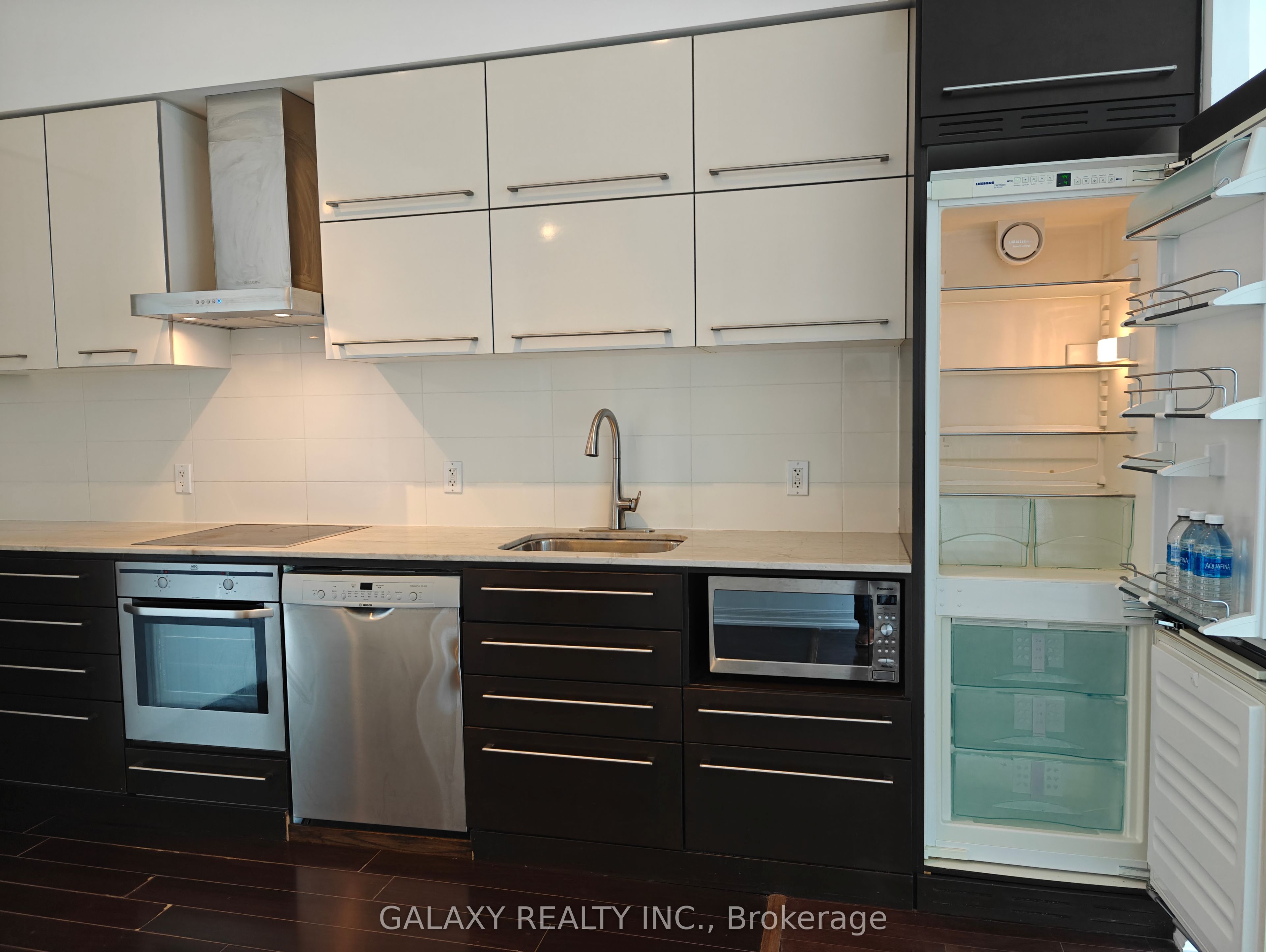 770 Bay Street Ph205 Property Photo 15