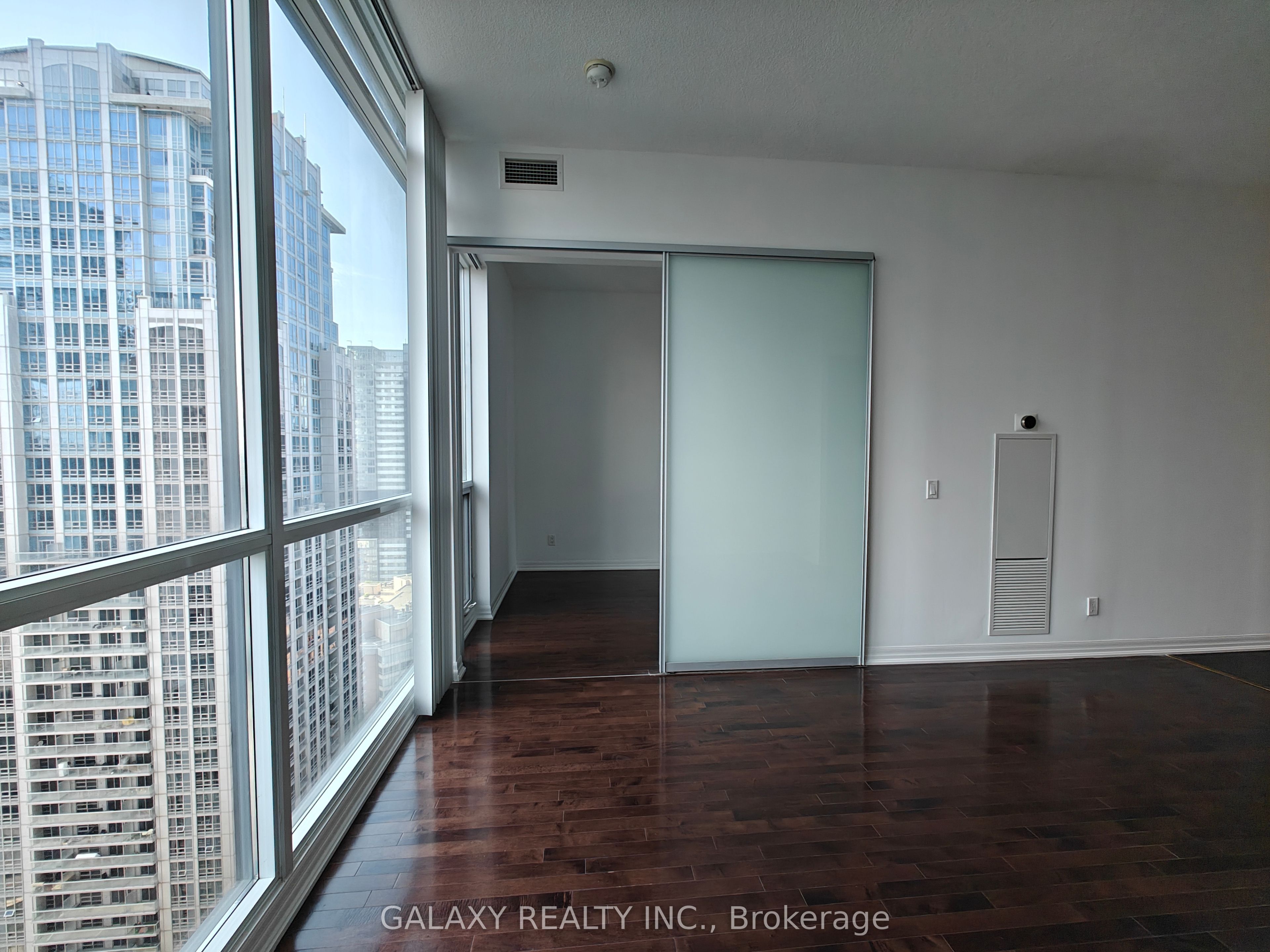 770 Bay Street Ph205 Property Photo 19