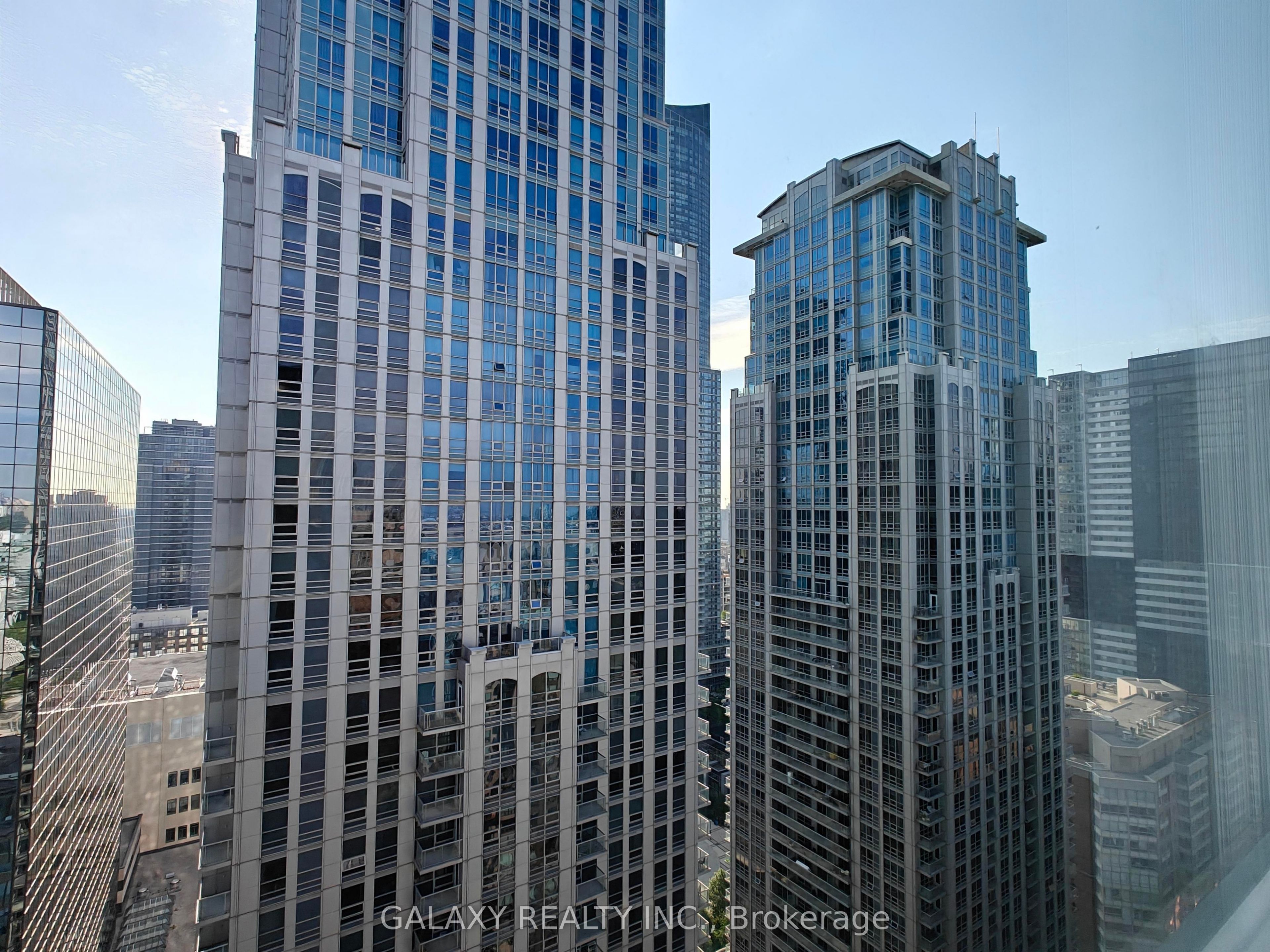 770 Bay Street Ph205 Property Photo 26