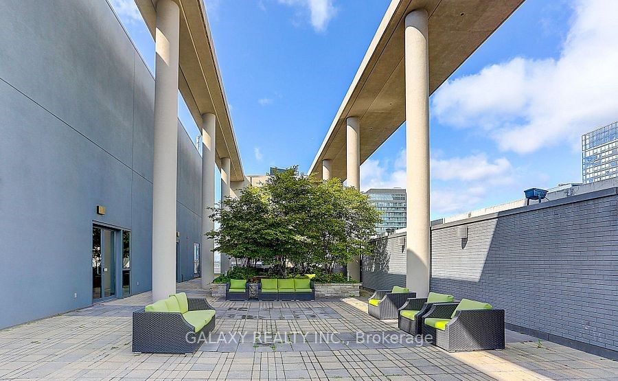 770 Bay Street Ph205 Property Photo 31