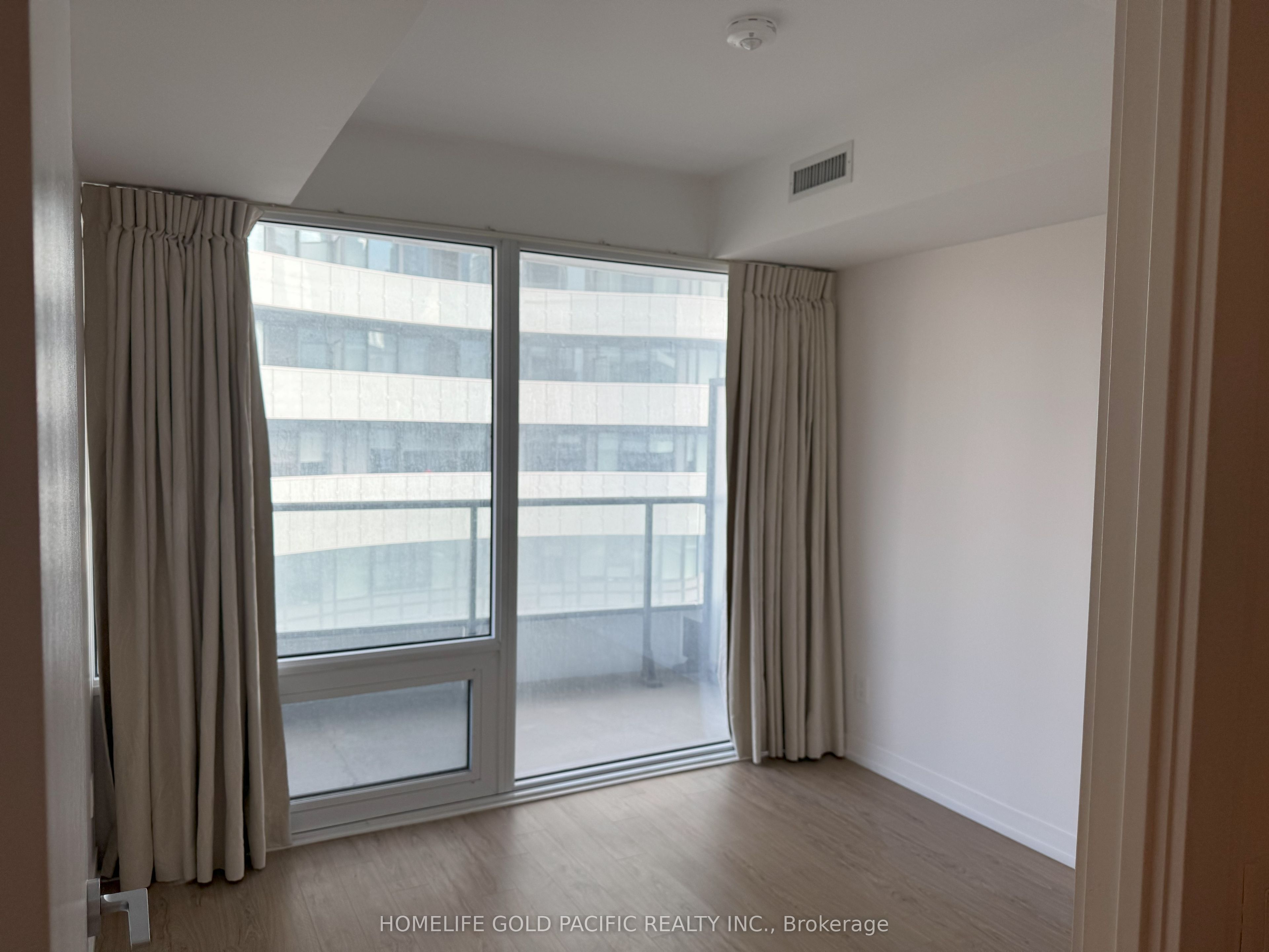 85 Wood Street 1202 Property Photo 7