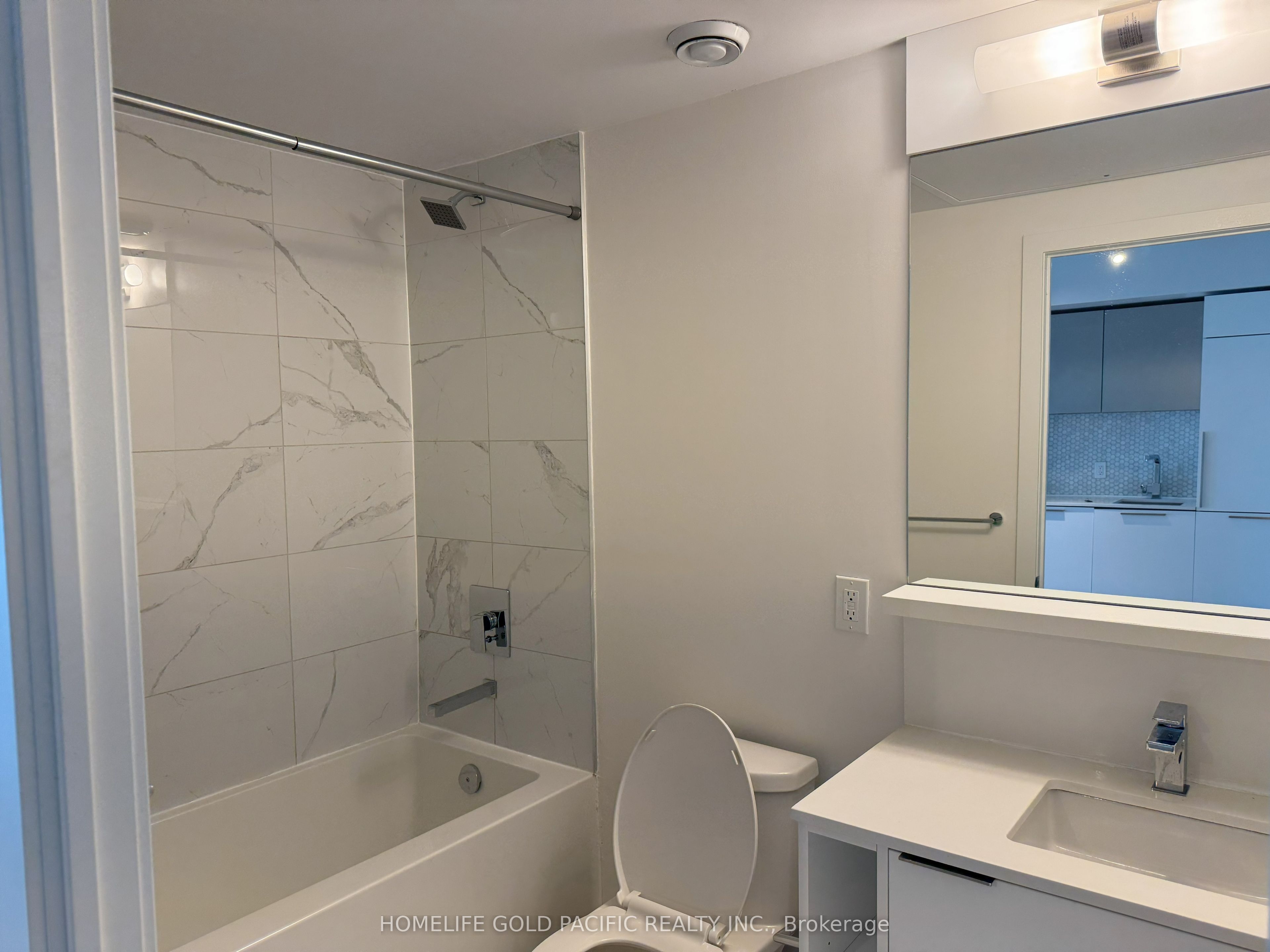 85 Wood Street 1202 Property Photo 9
