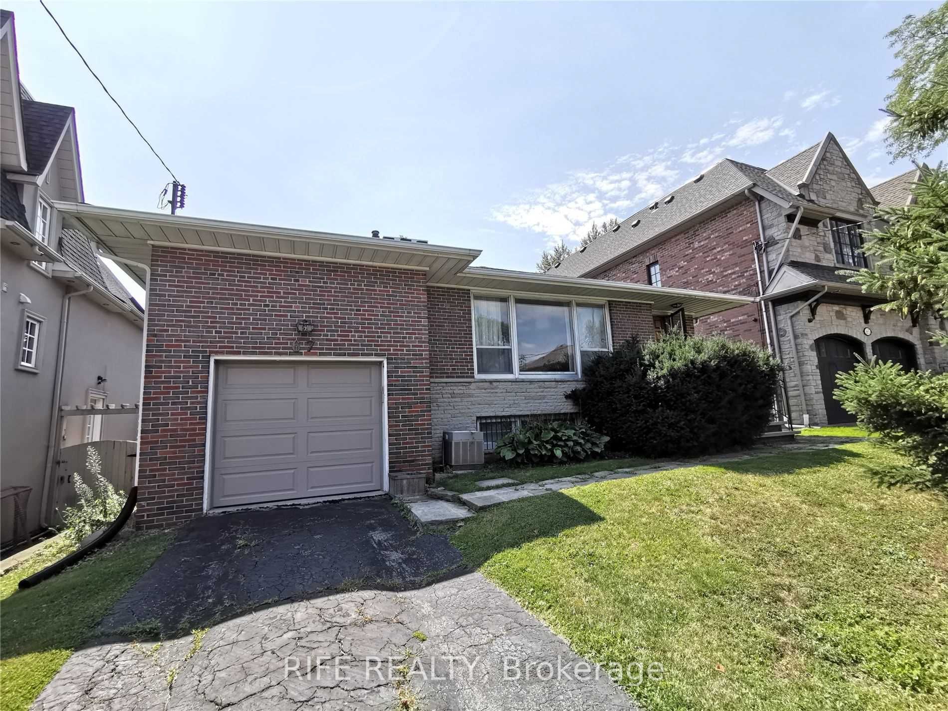 67 Munro Boulevard Property Photo 1
