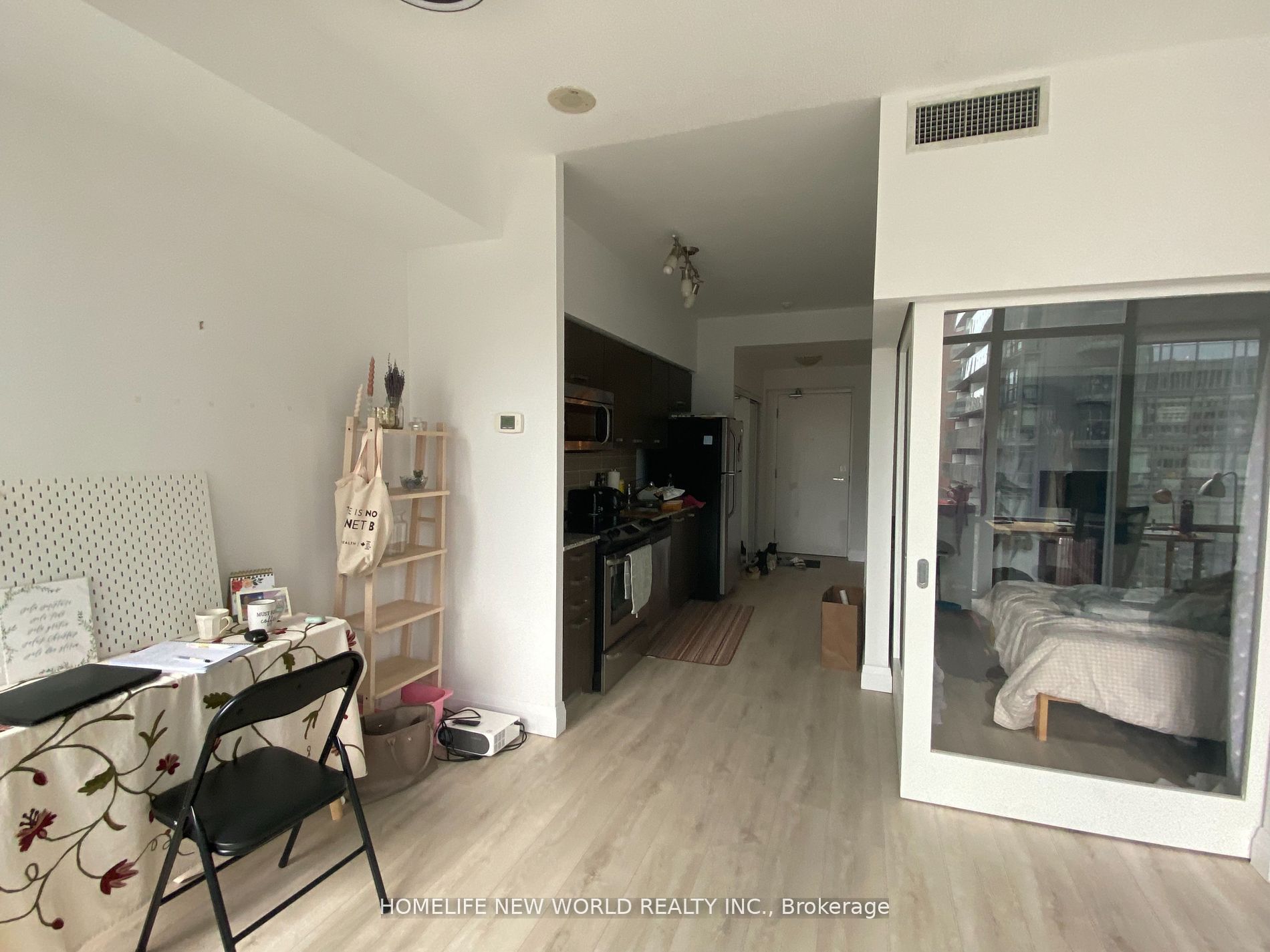 832 Bay Street 907 Property Photo 13
