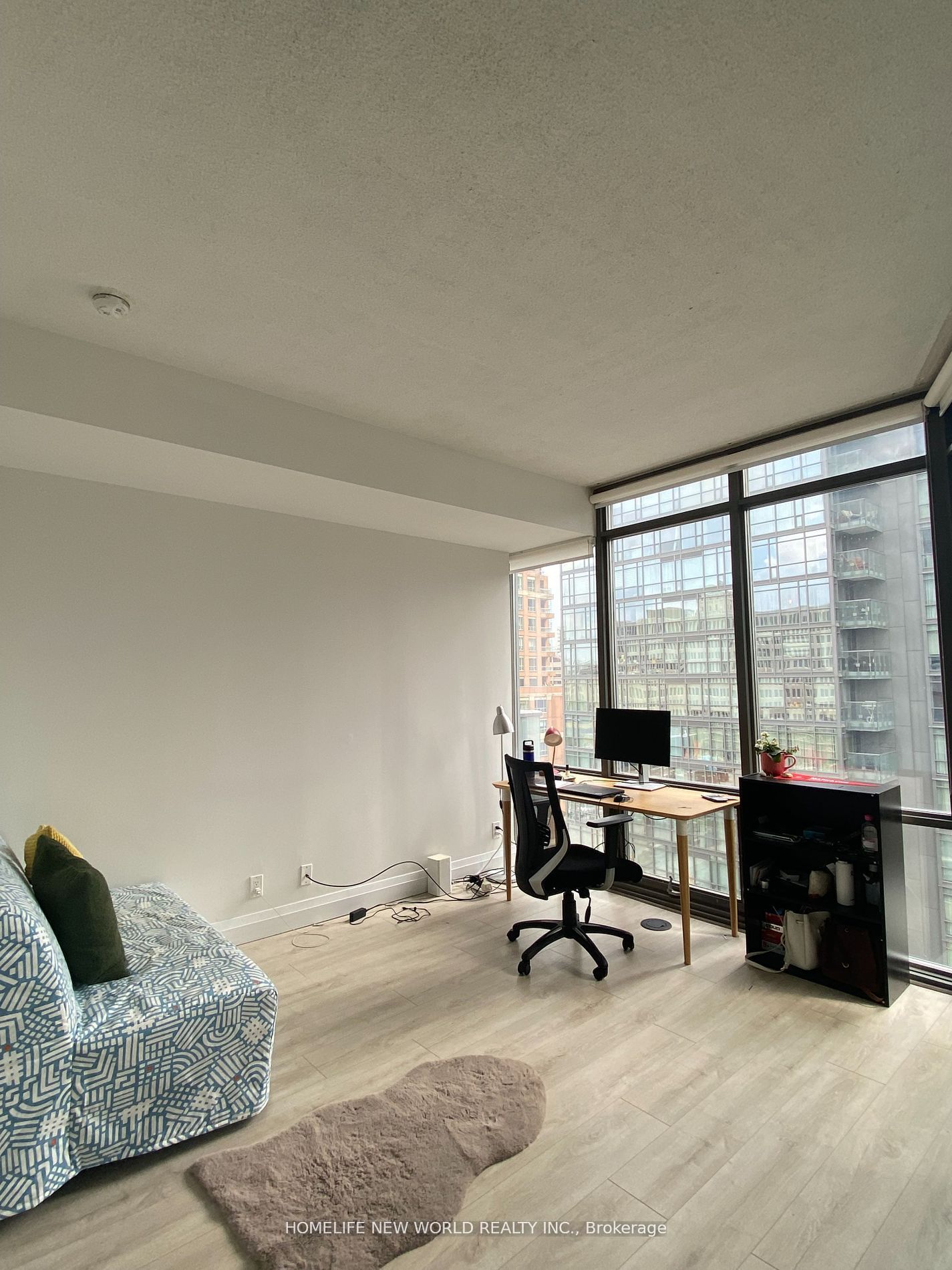 832 Bay Street 907 Property Photo 14