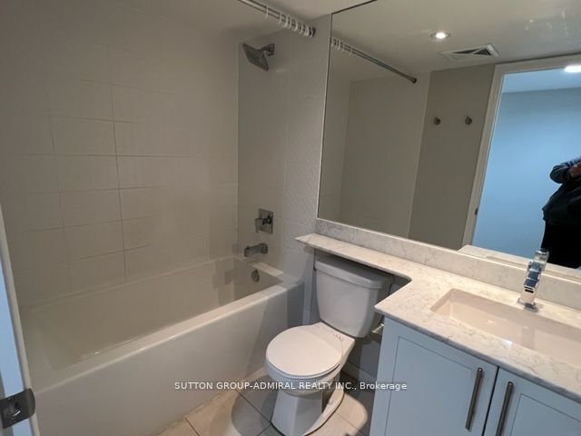 65 East Liberty Street 616 Property Photo 2