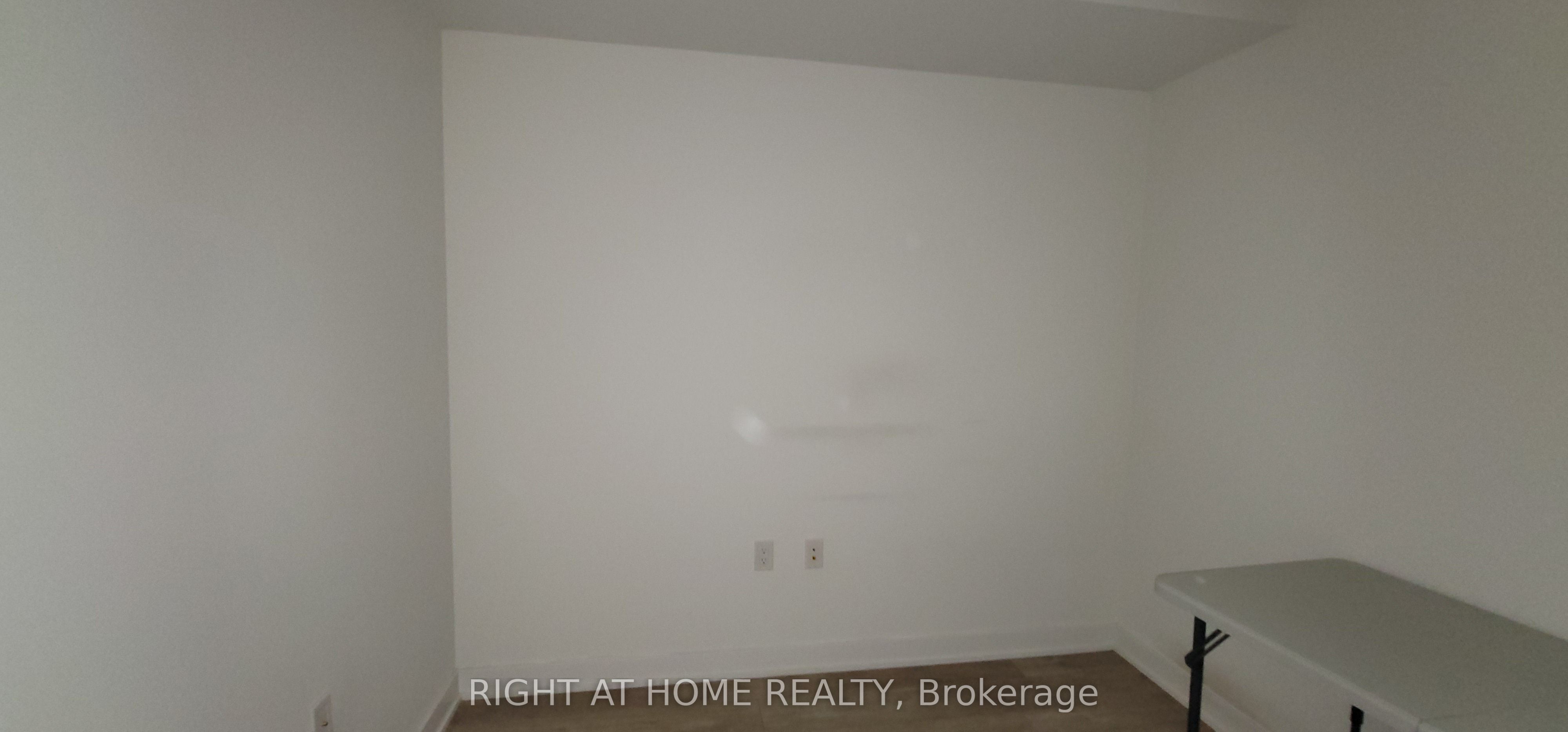 576 Front Street W 614 Property Photo 23