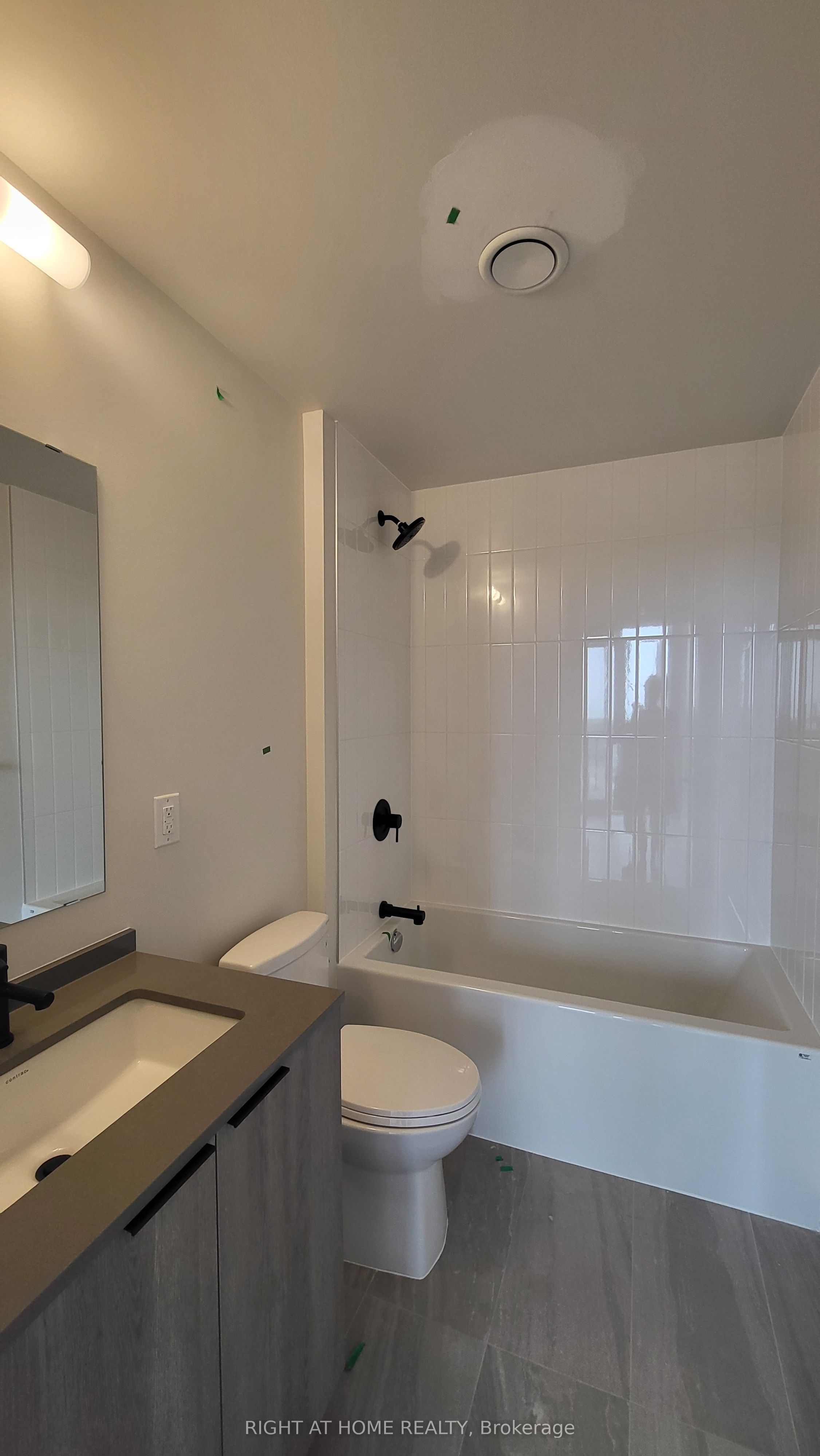 181 Sterling Road 1104 Property Photo 11
