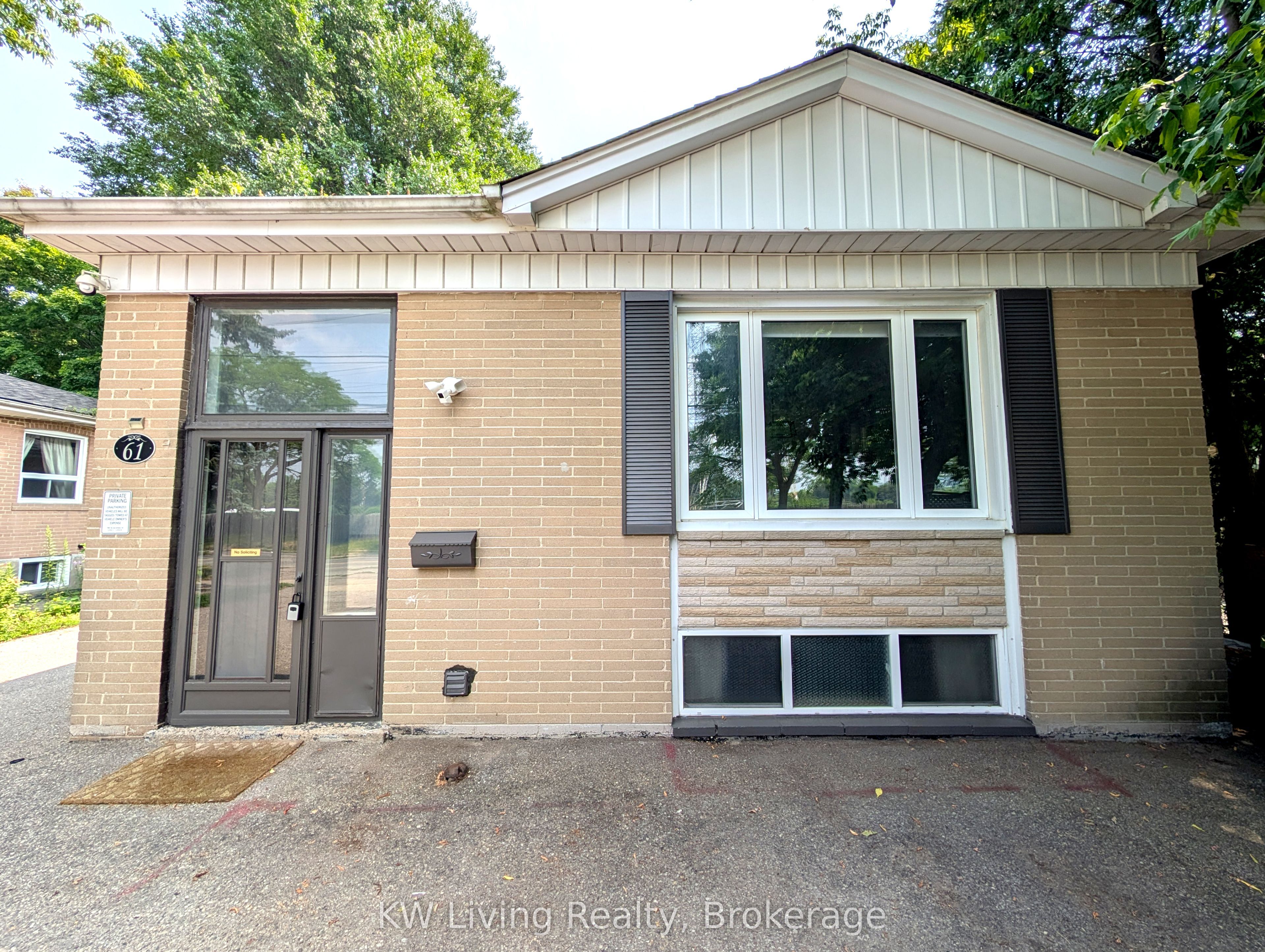 61 Bishop Avenue Main Property Photo 1