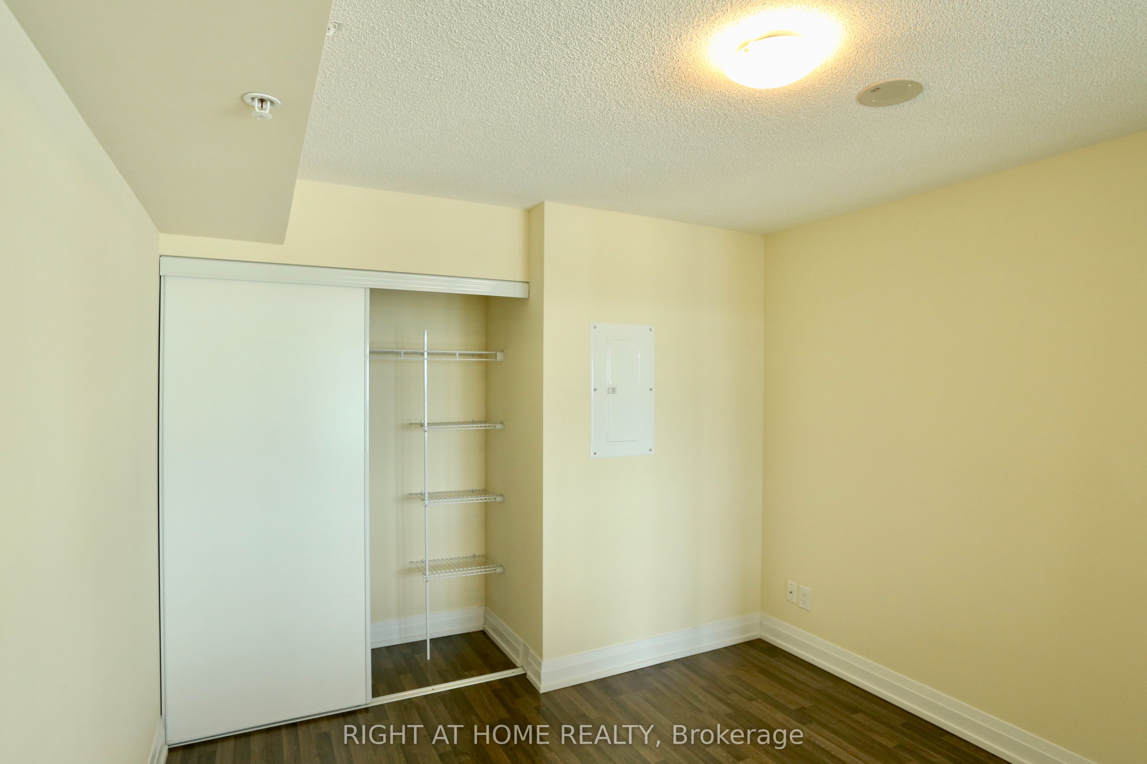 555 Wilson Avenue 1208e Property Photo 10