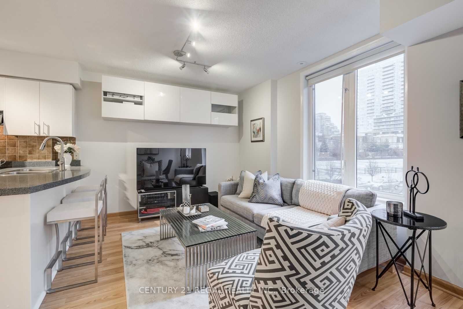 26 Douro Street 329 Property Photo 1