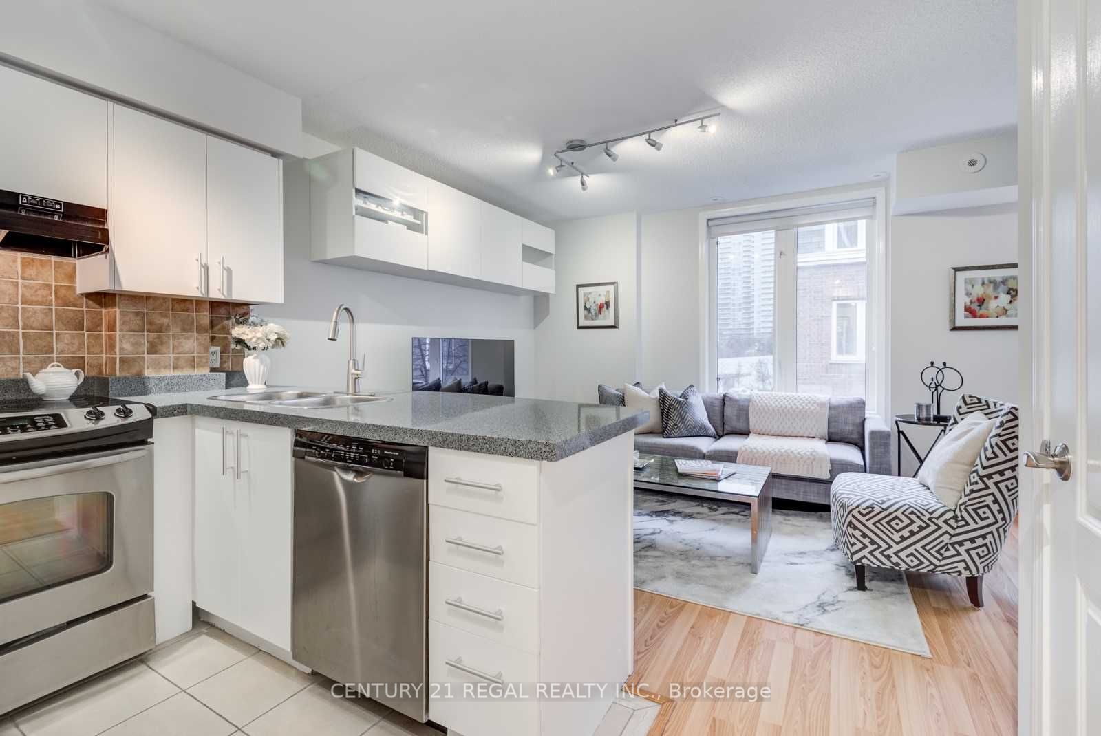 26 Douro Street 329 Property Photo 7