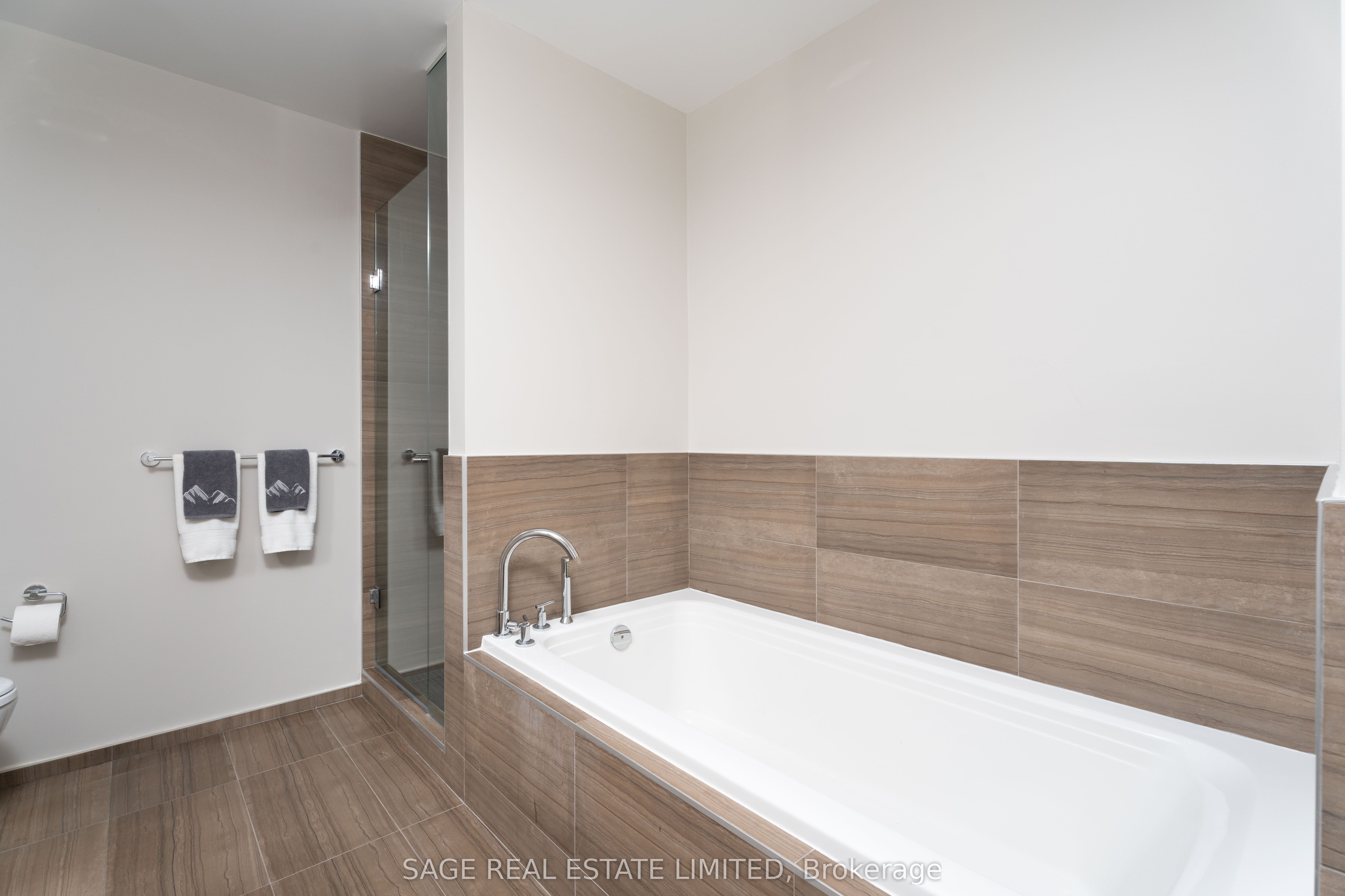 8 Charlotte Street 3505 Property Photo 18