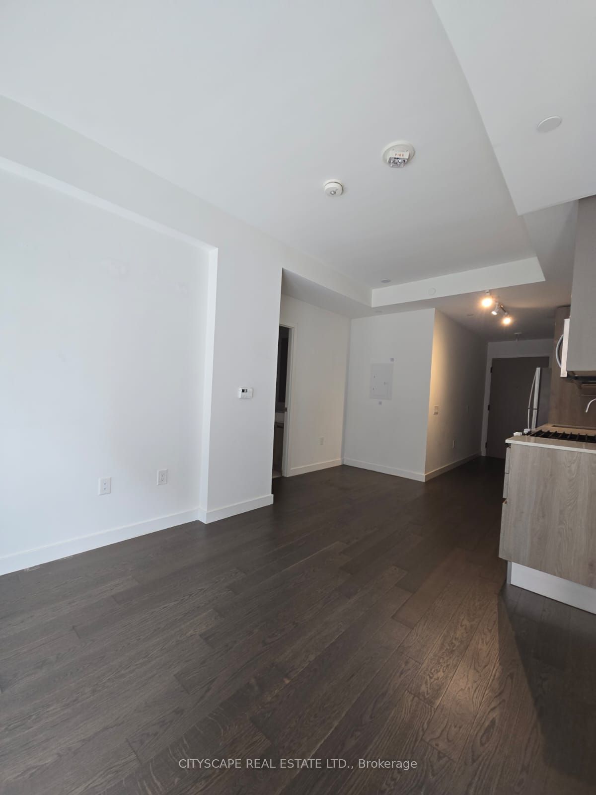 2a Church Street 604 Property Photo 6