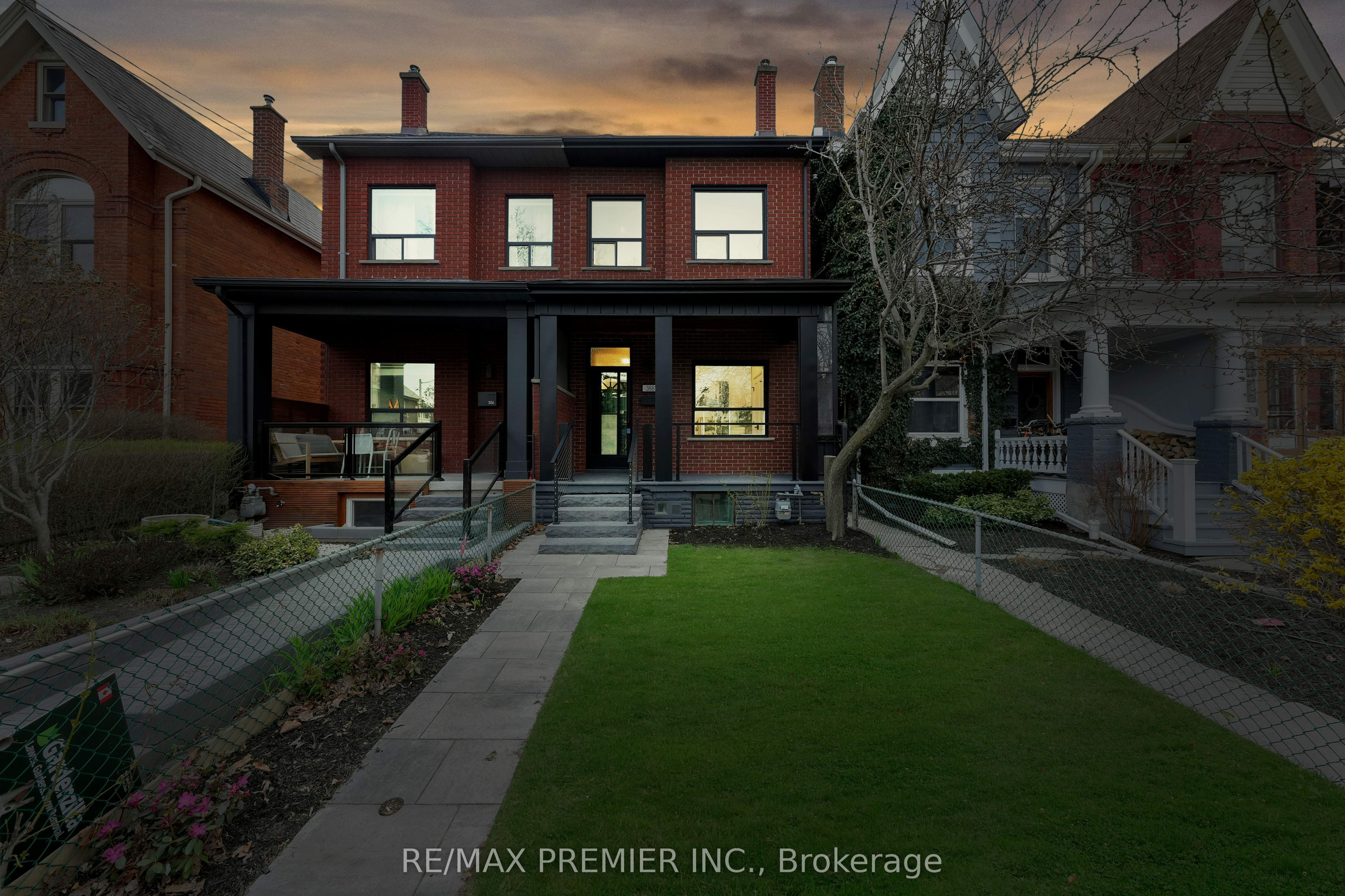 388 Crawford Street Property Photo 1