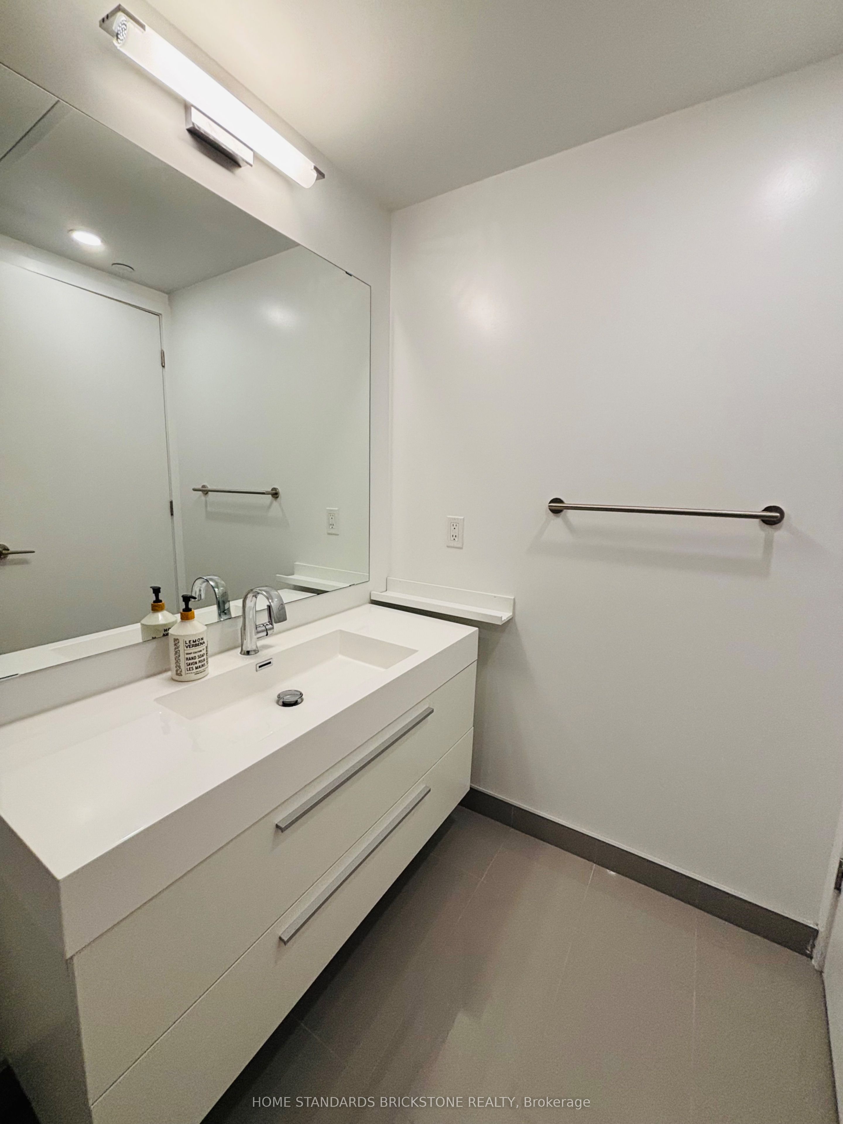 39 Roehampton Avenue 609 Property Photo 17