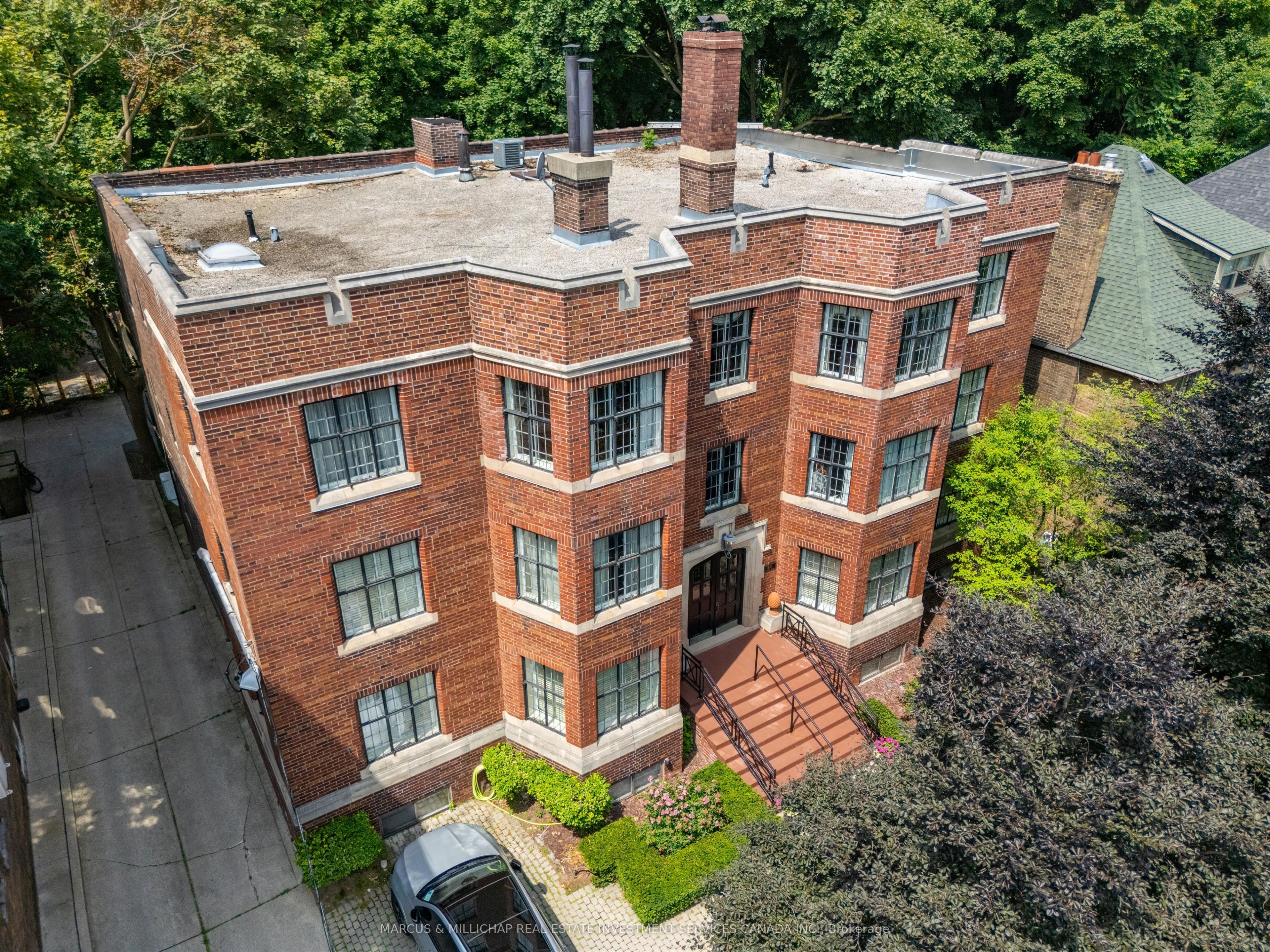 466 Spadina Road Property Photo 1
