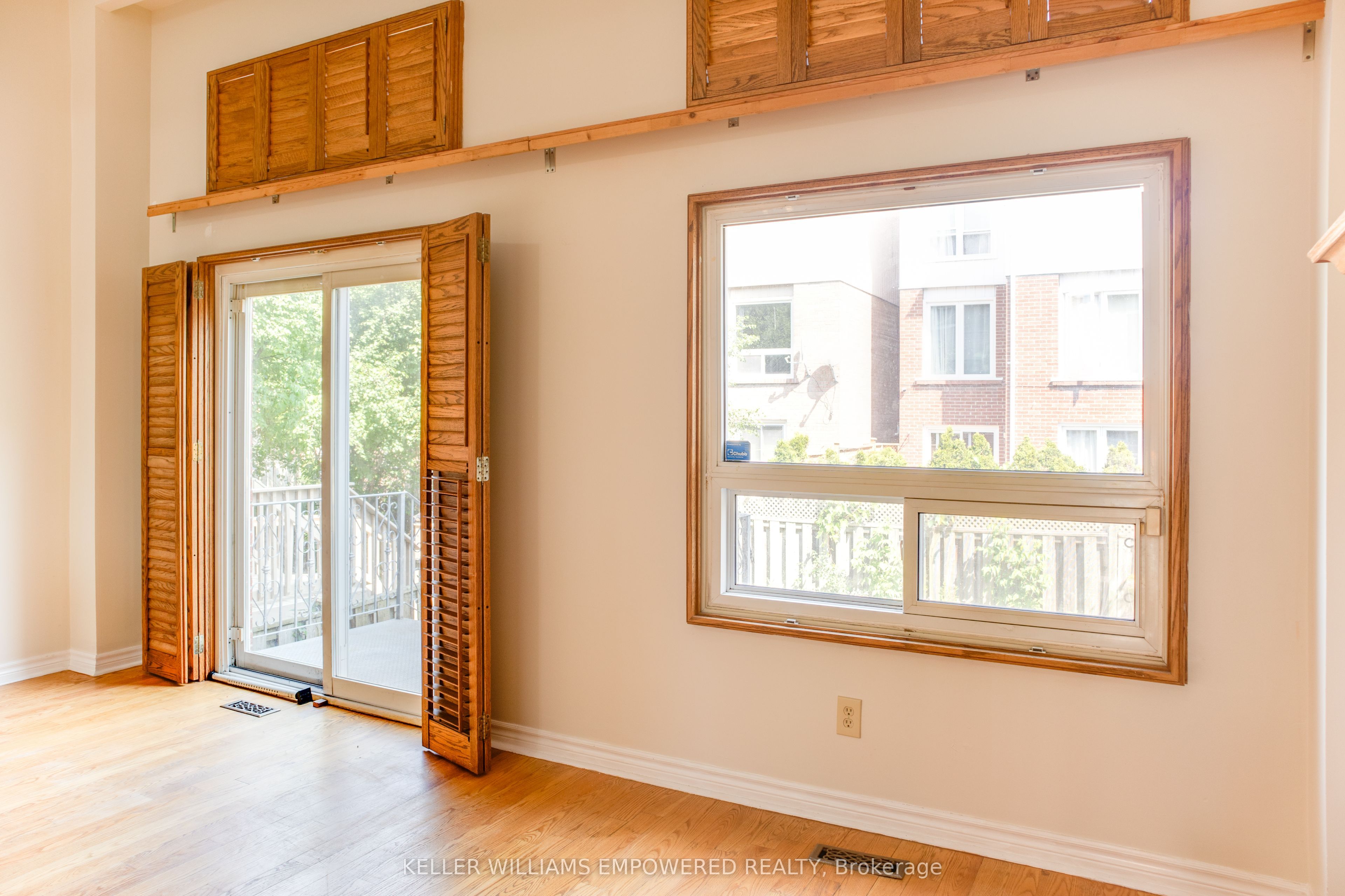 54 Carnival Court Property Photo 7