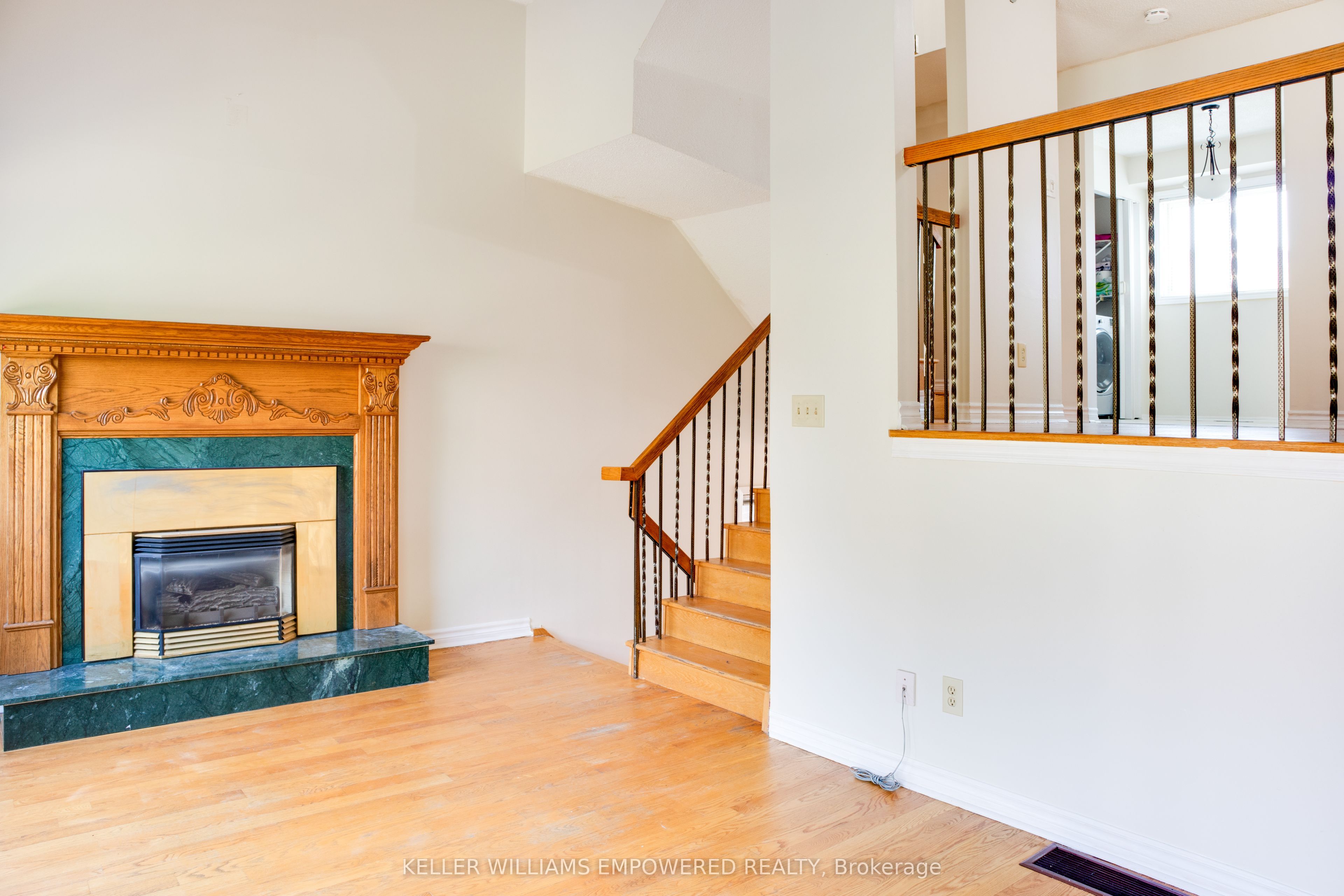 54 Carnival Court Property Photo 8