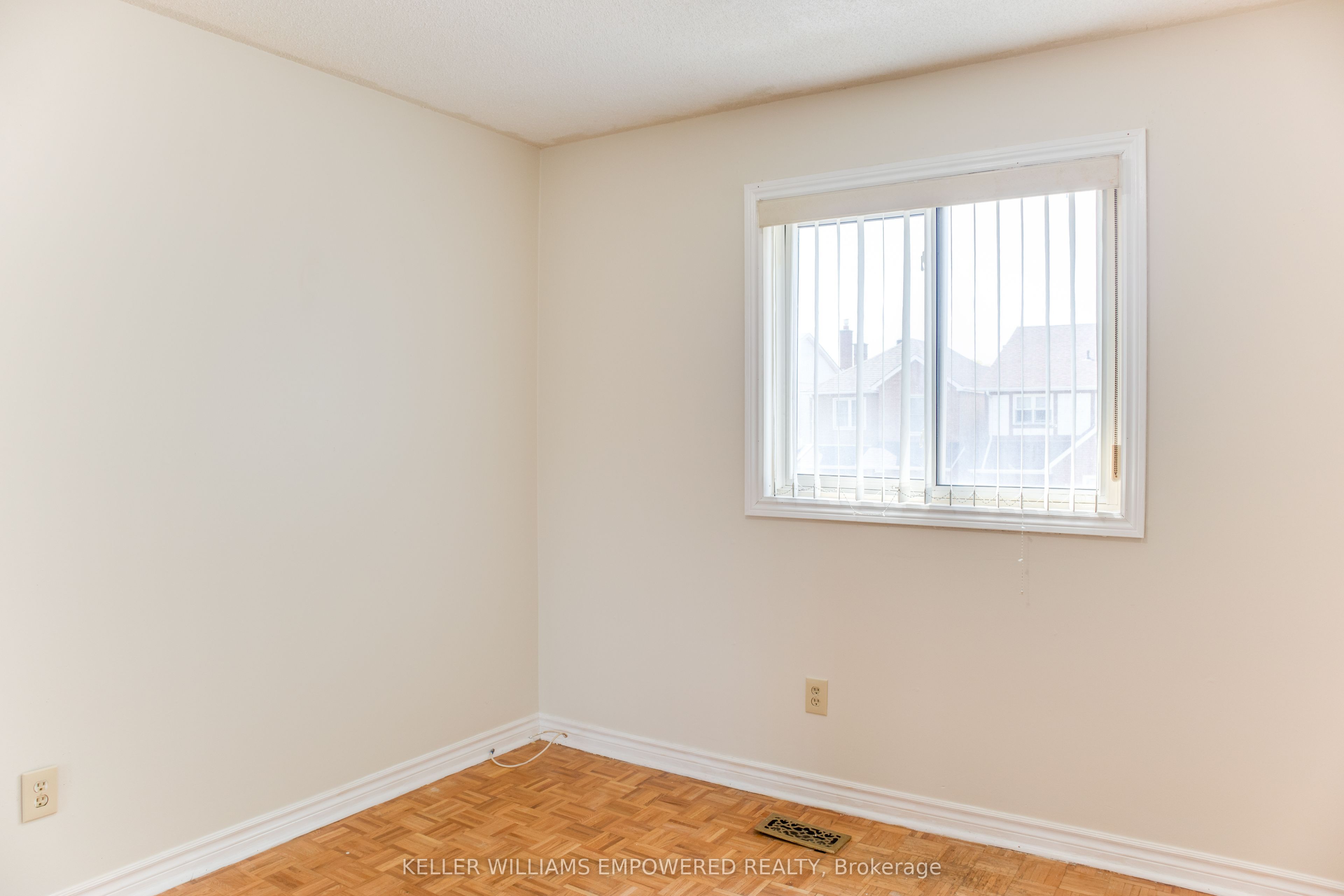 54 Carnival Court Property Photo 18