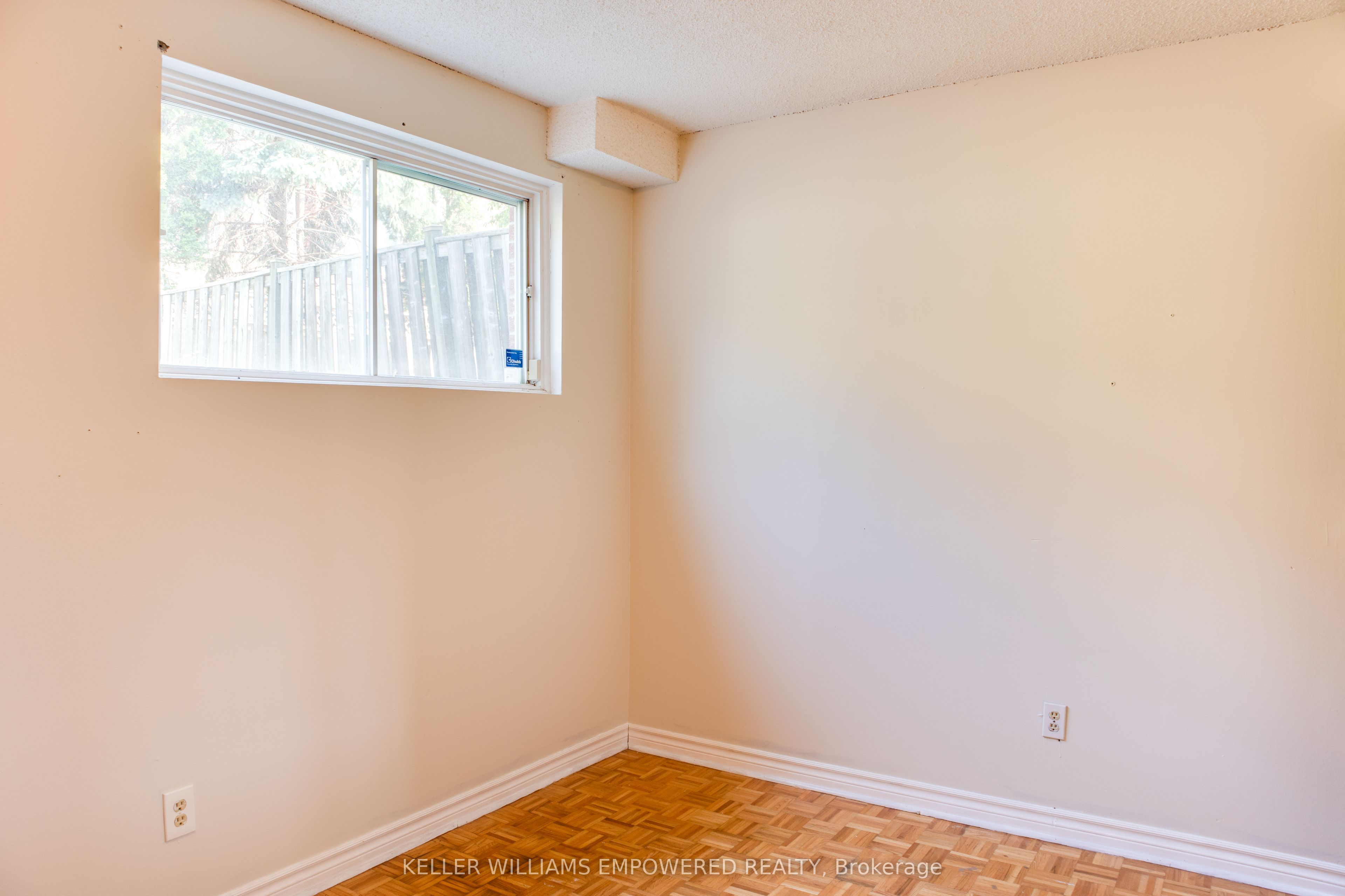 54 Carnival Court Property Photo 20