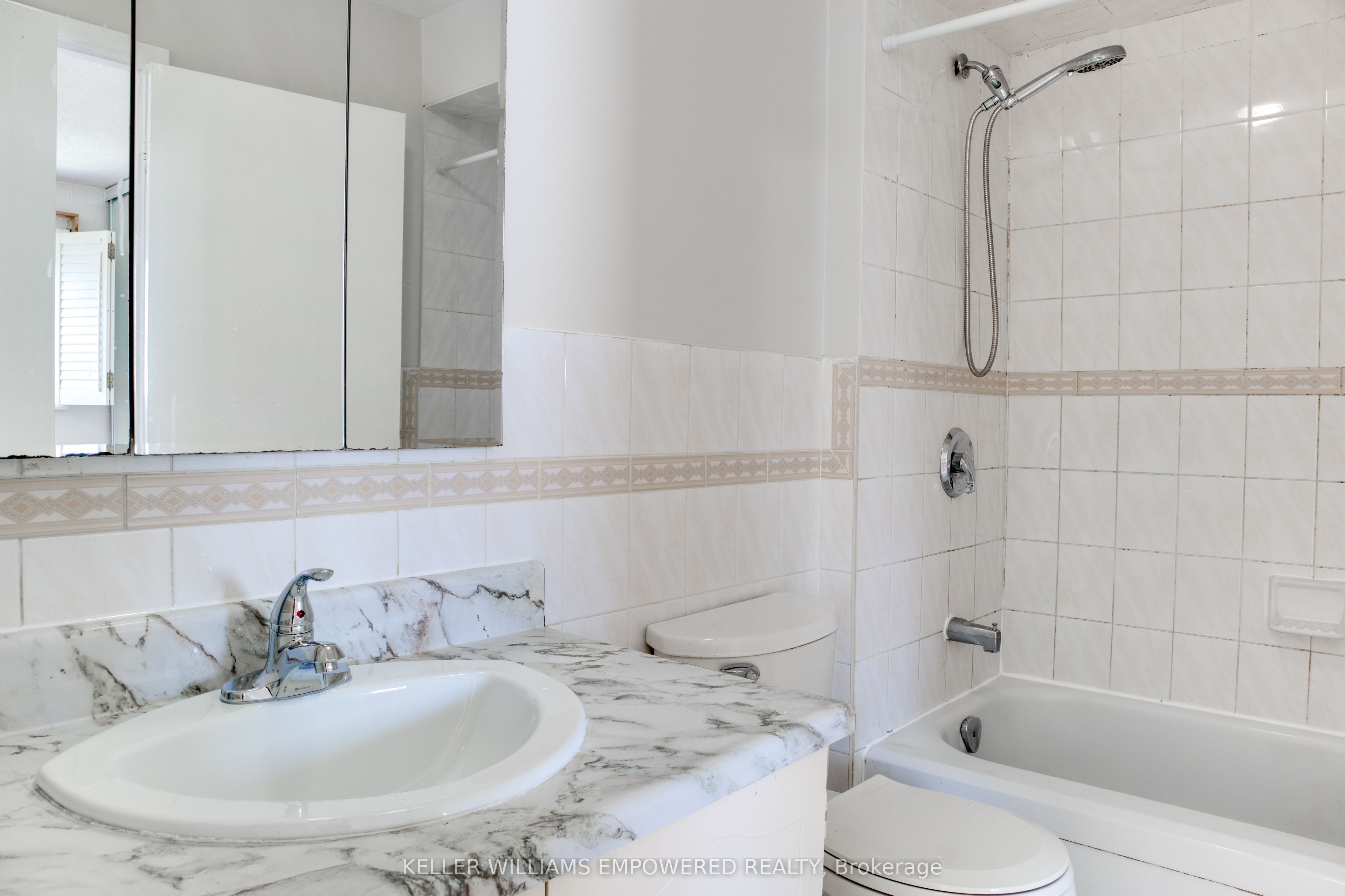 54 Carnival Court Property Photo 22