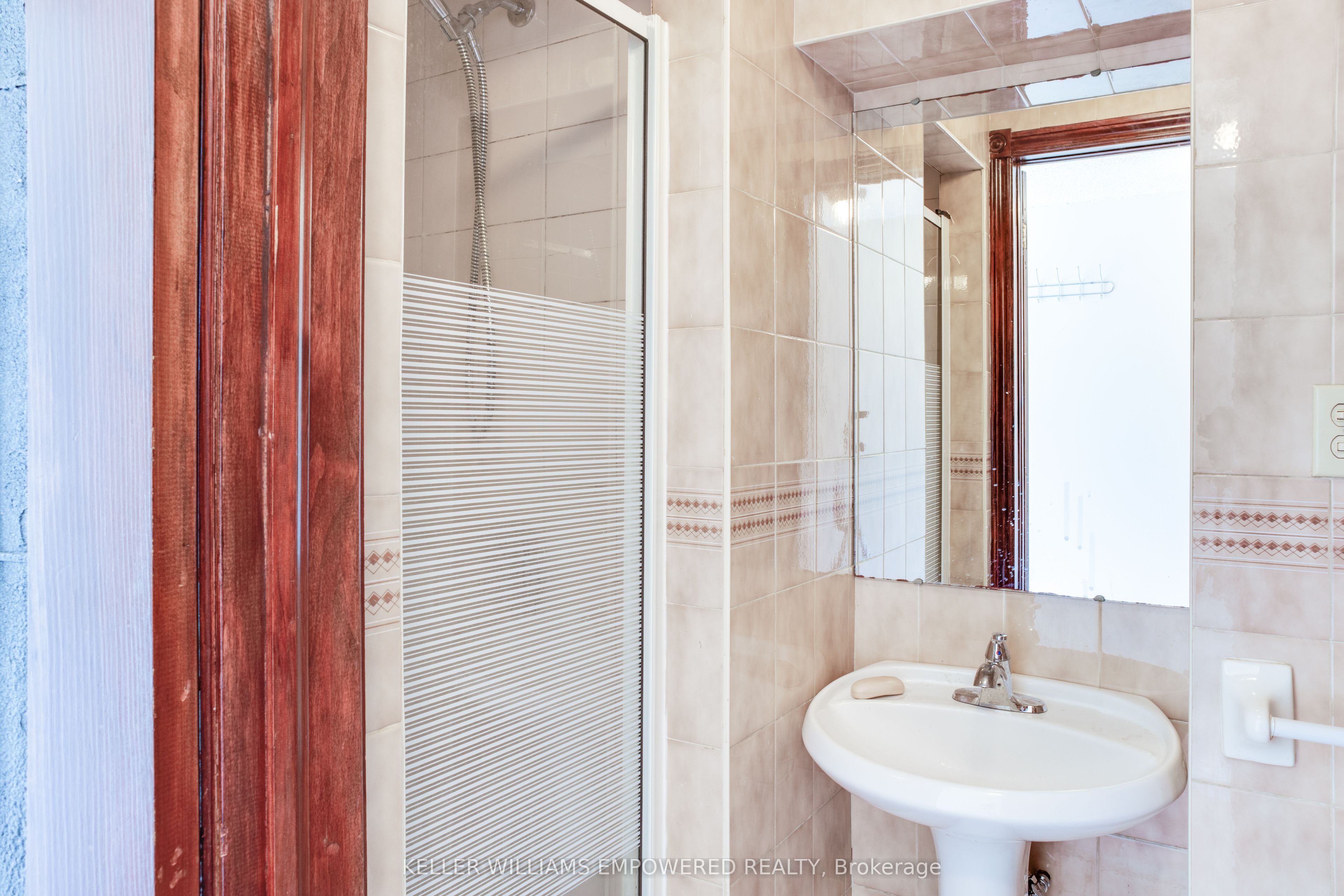 54 Carnival Court Property Photo 23