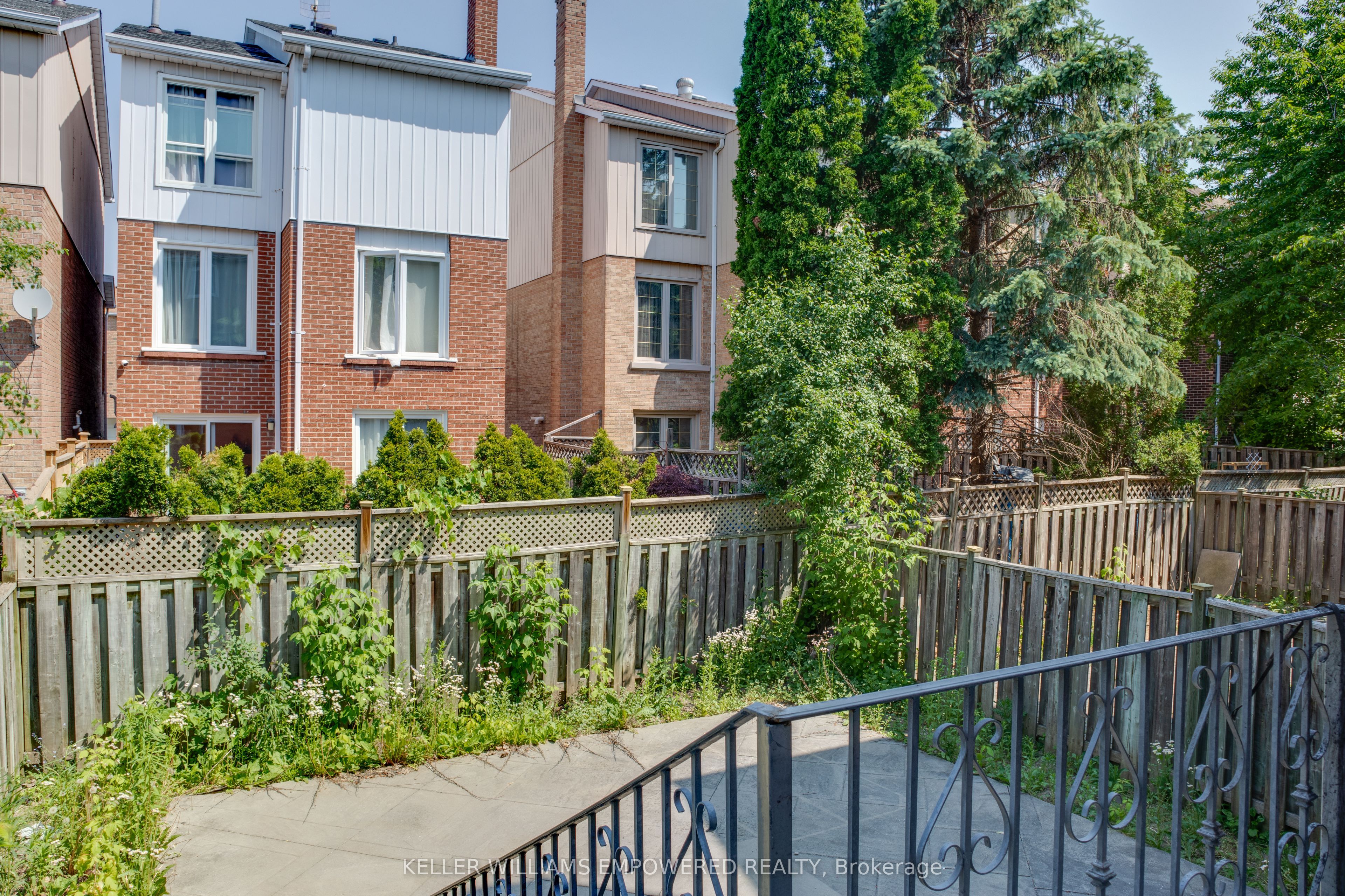 54 Carnival Court Property Photo 27