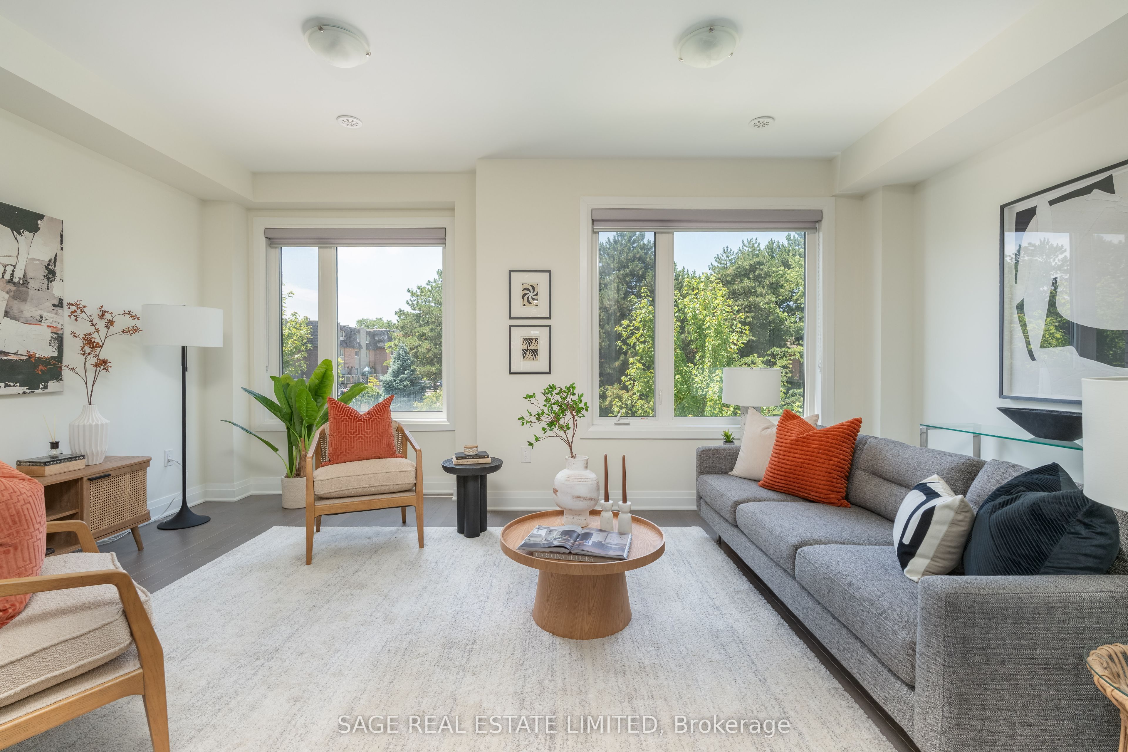 211 The Donway N/A E Property Photo 1