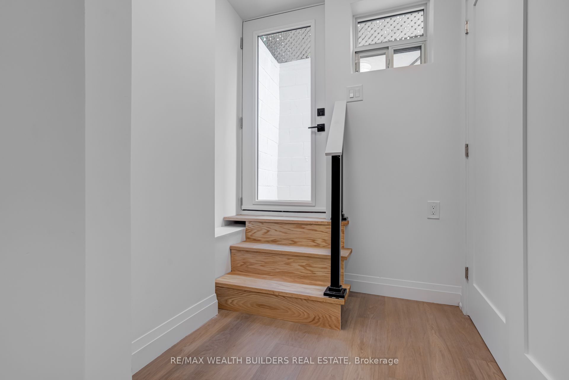 245 Brock Avenue Lower Property Photo 13
