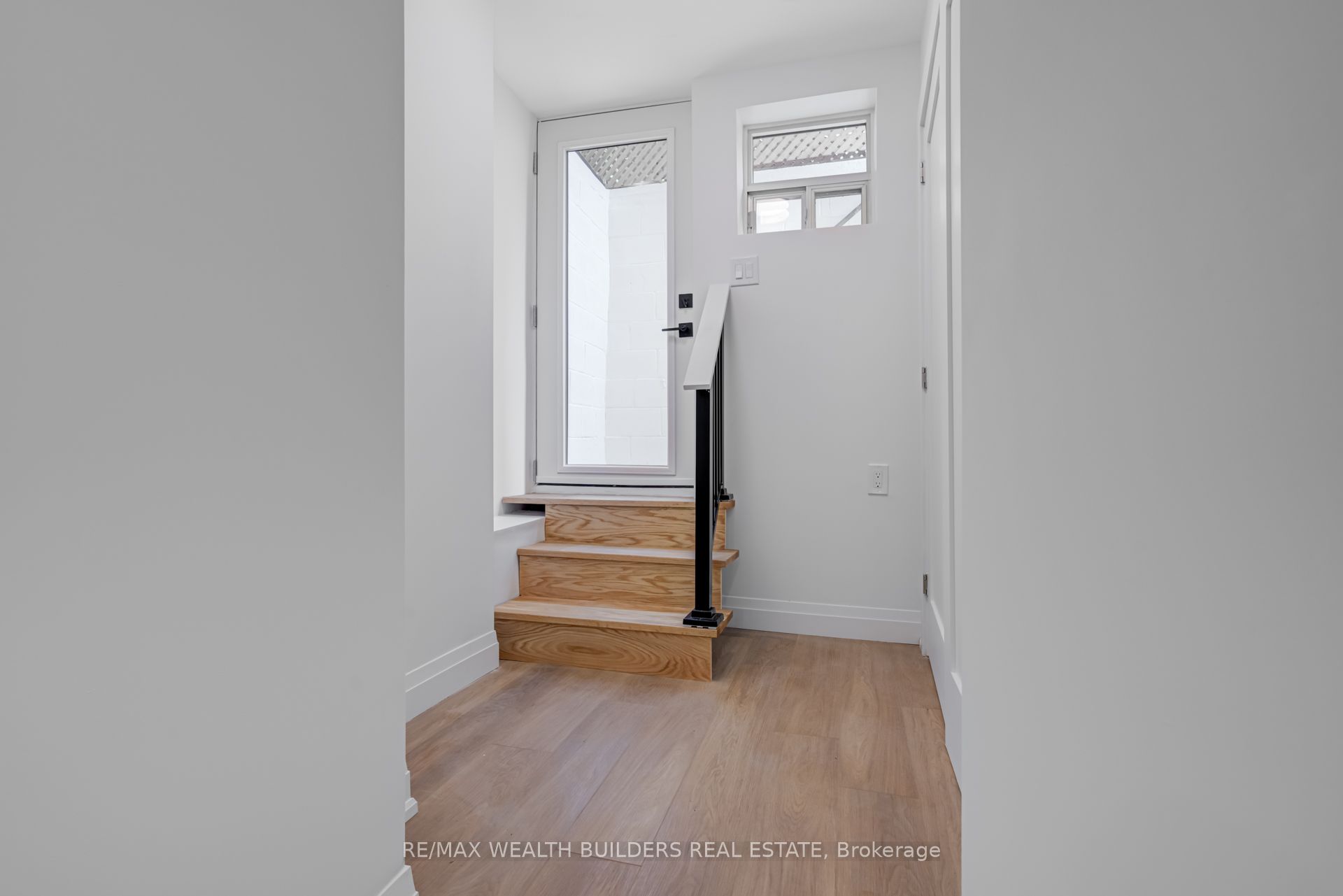 245 Brock Avenue Lower Property Photo 14