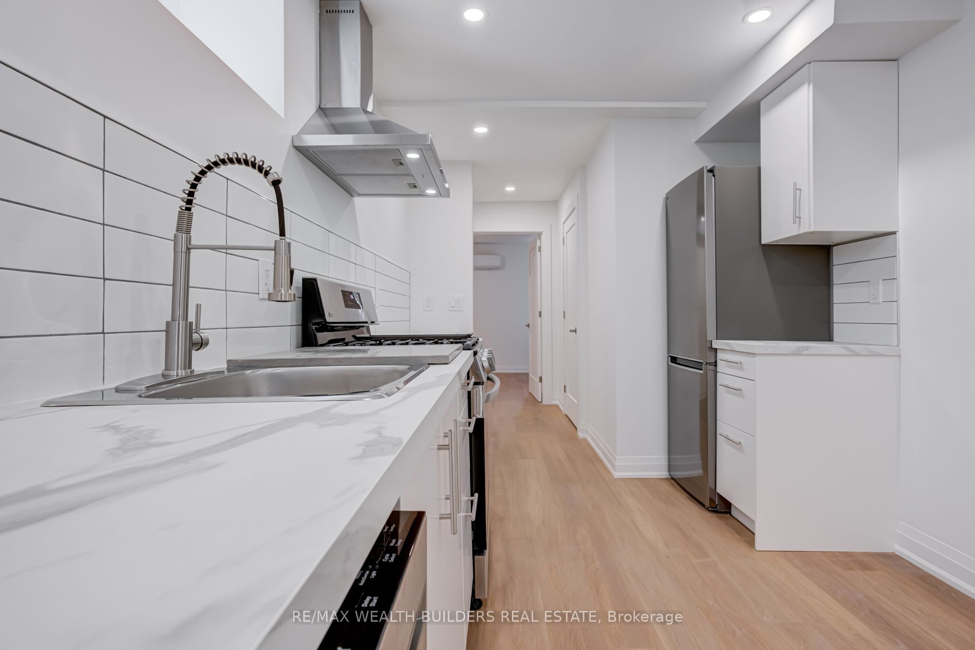 245 Brock Avenue Lower Property Photo 19