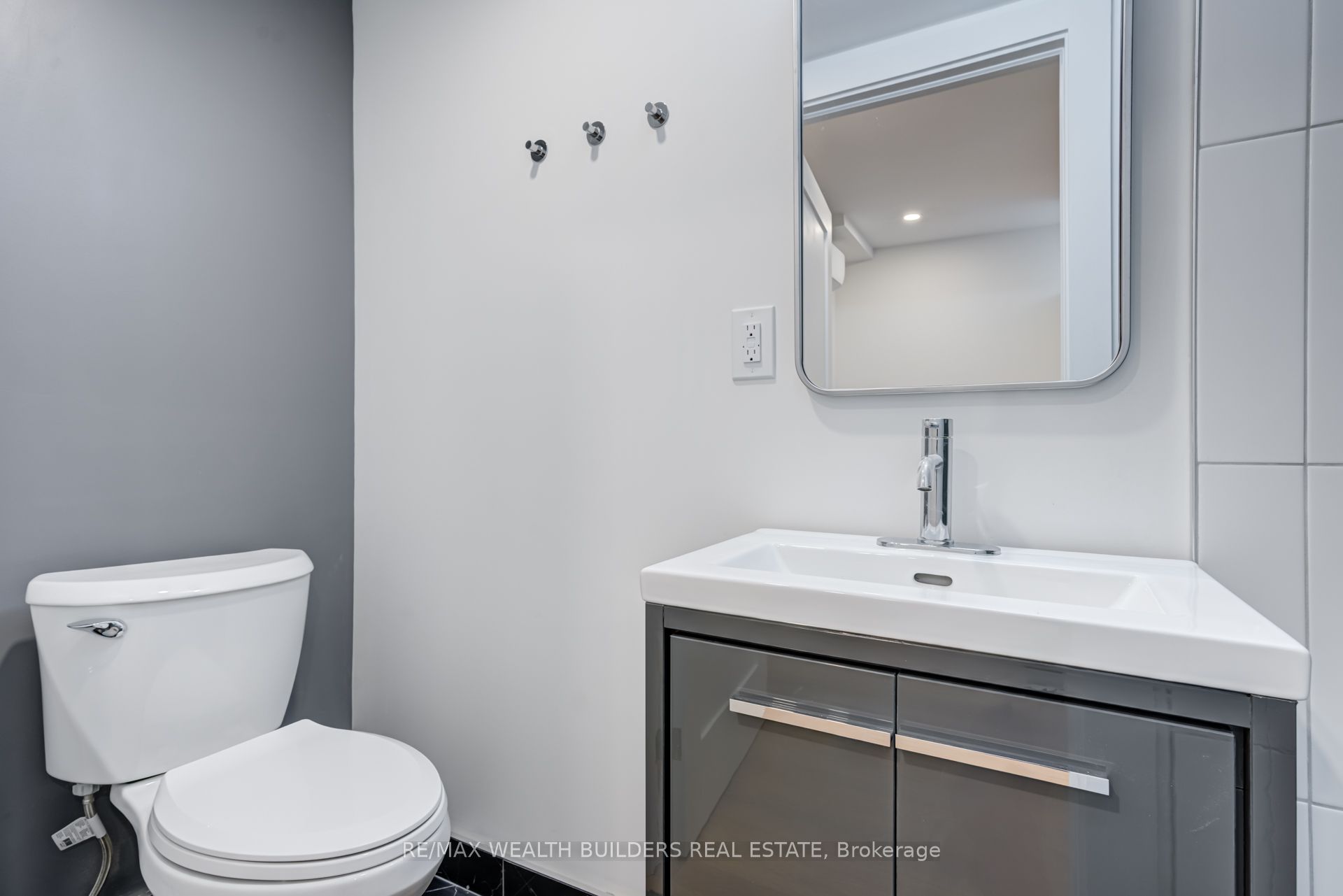 245 Brock Avenue Lower Property Photo 28