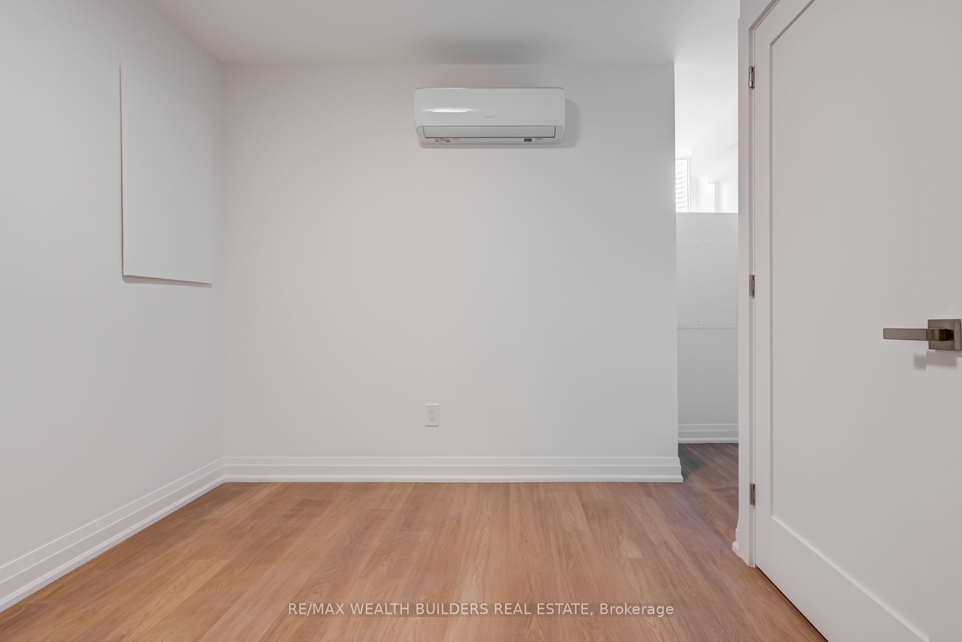 245 Brock Avenue Lower Property Photo 32
