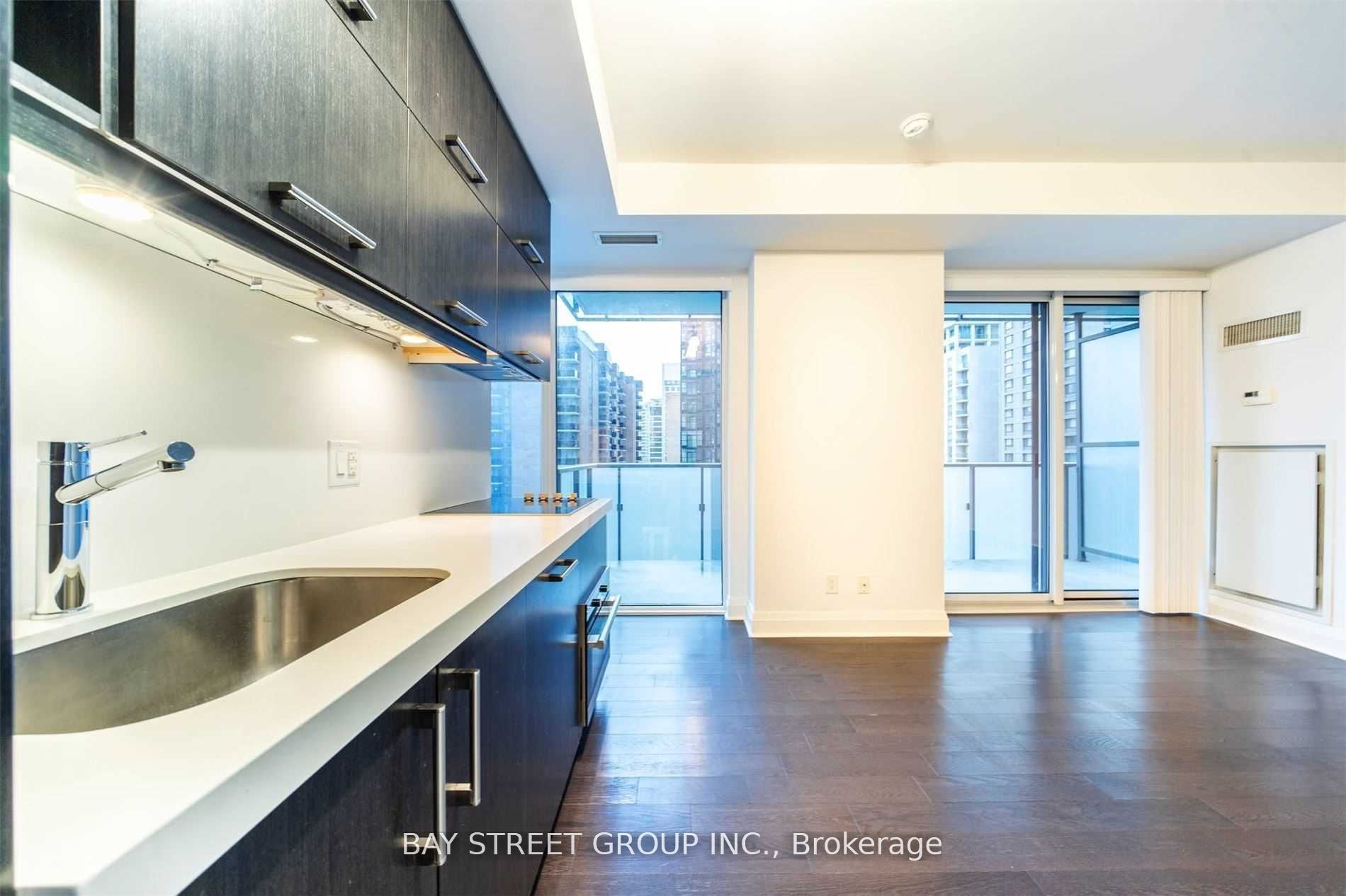 1080 Bay Street 1208 Property Photo 8