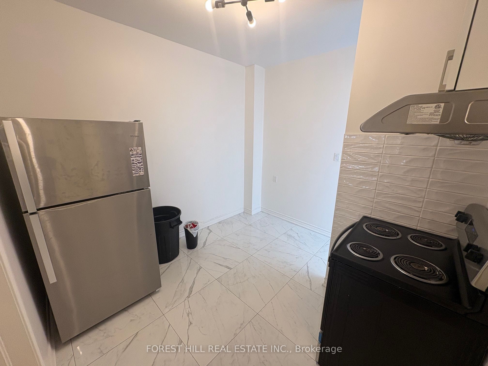 756 Queen Street W C Property Photo 6