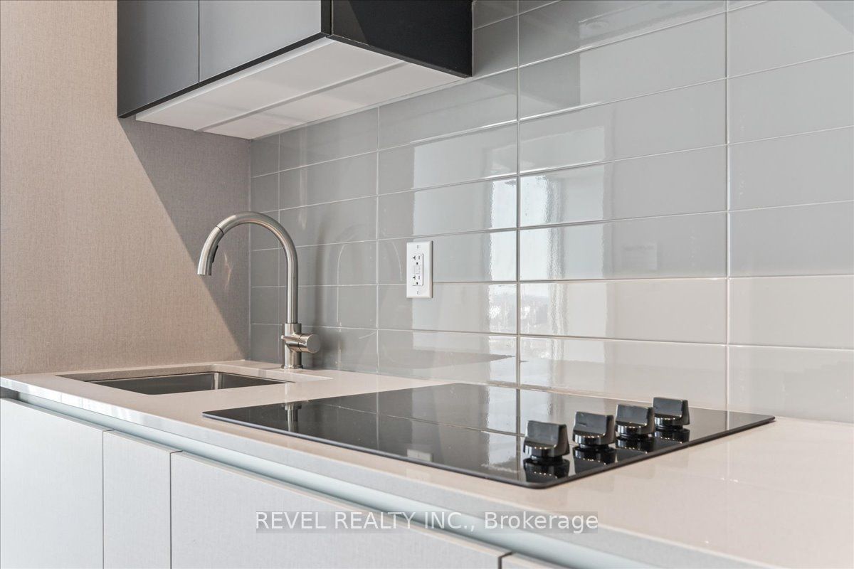 319 Jarvis Street 2617 Property Photo 6