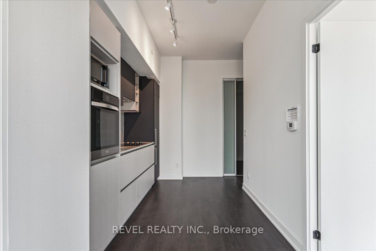 319 Jarvis Street 2617 Property Photo 8
