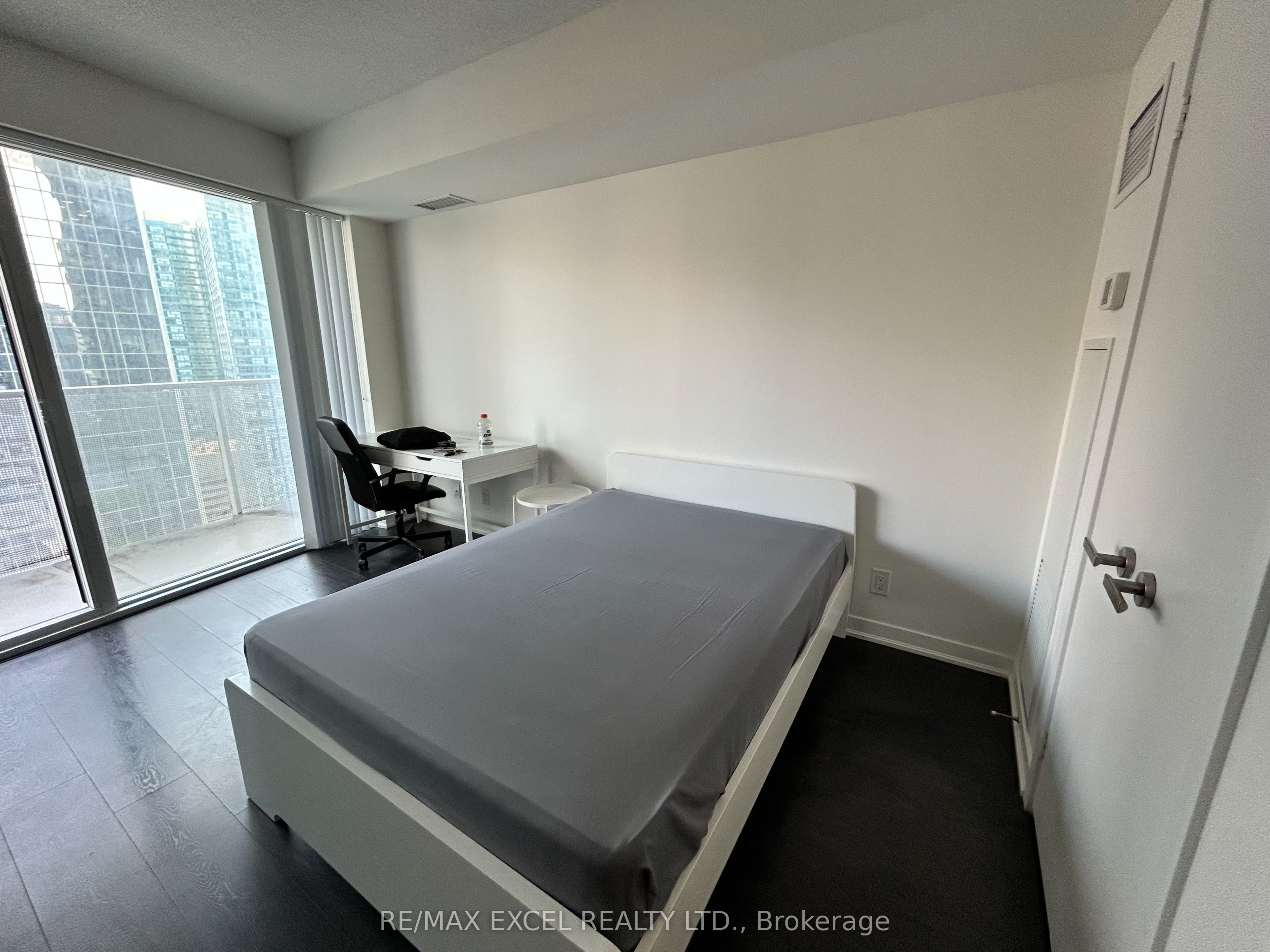 100 Harbour Street 2008 Property Photo 5