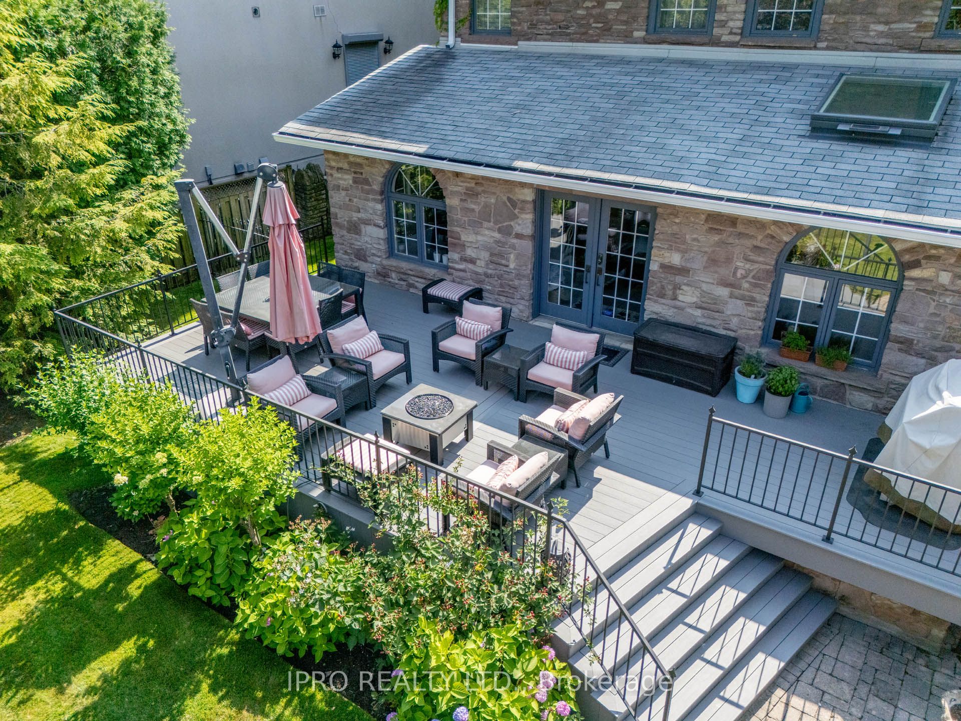 287 Russell Hill Road Property Photo 14