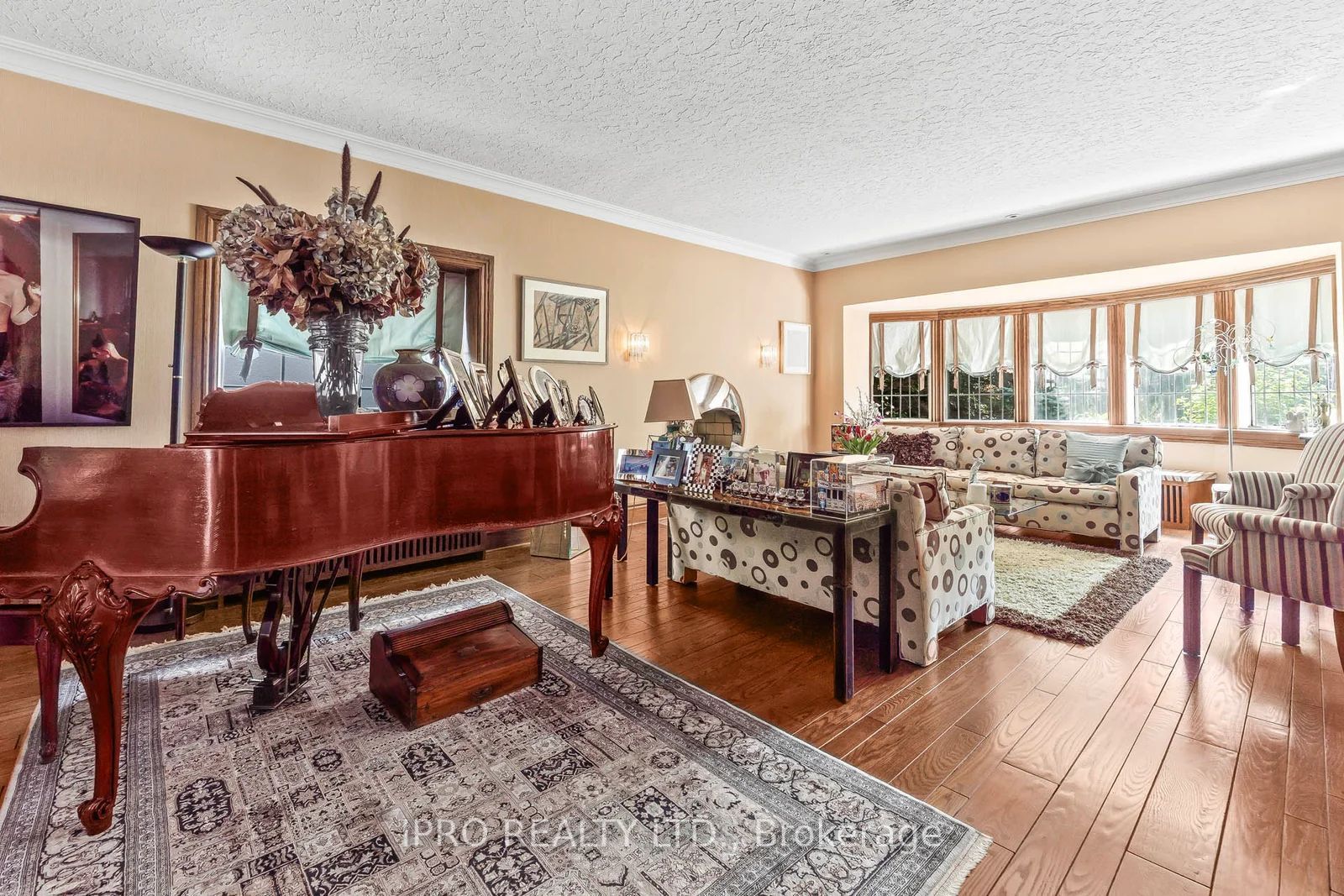 287 Russell Hill Road Property Photo 25
