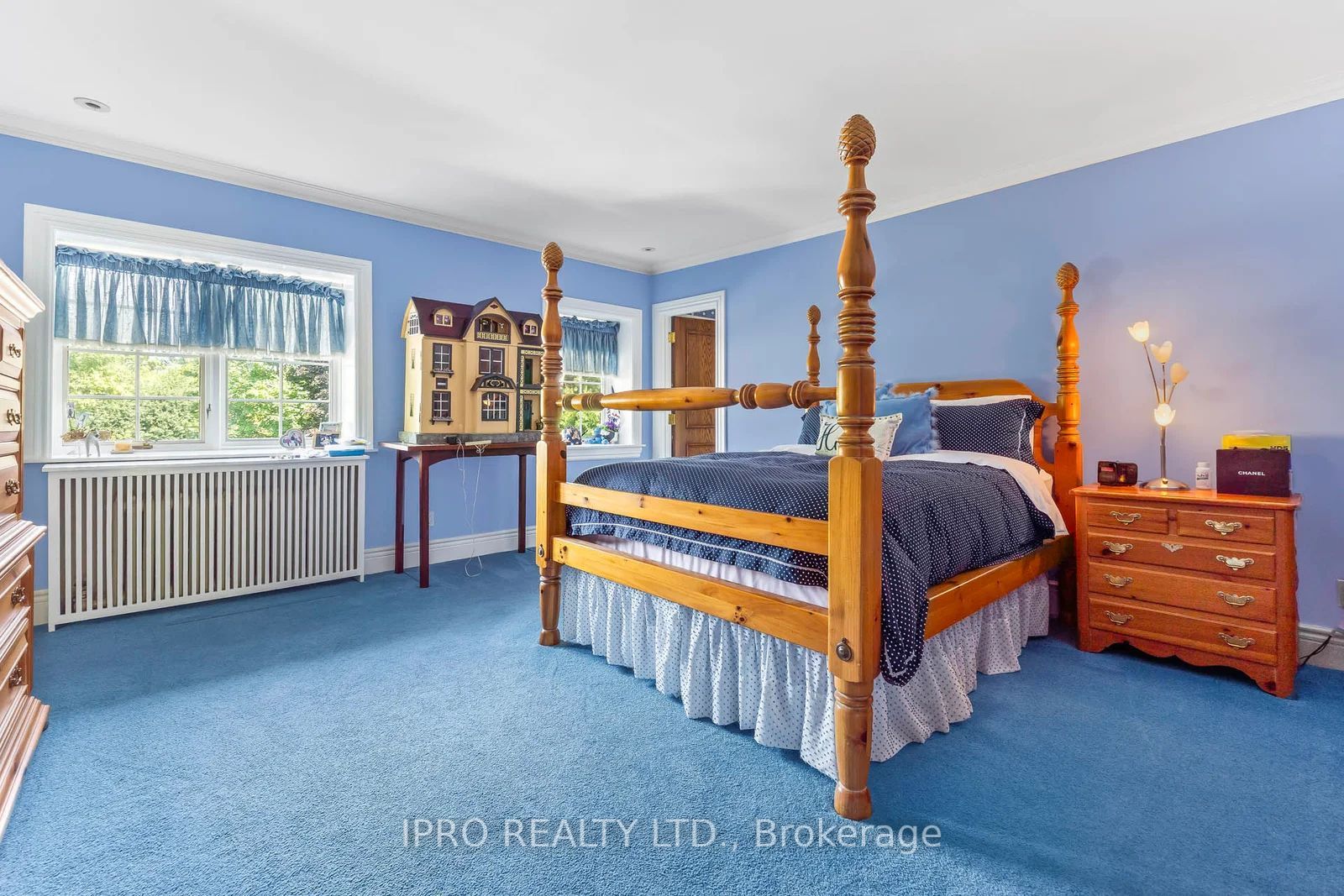 287 Russell Hill Road Property Photo 28