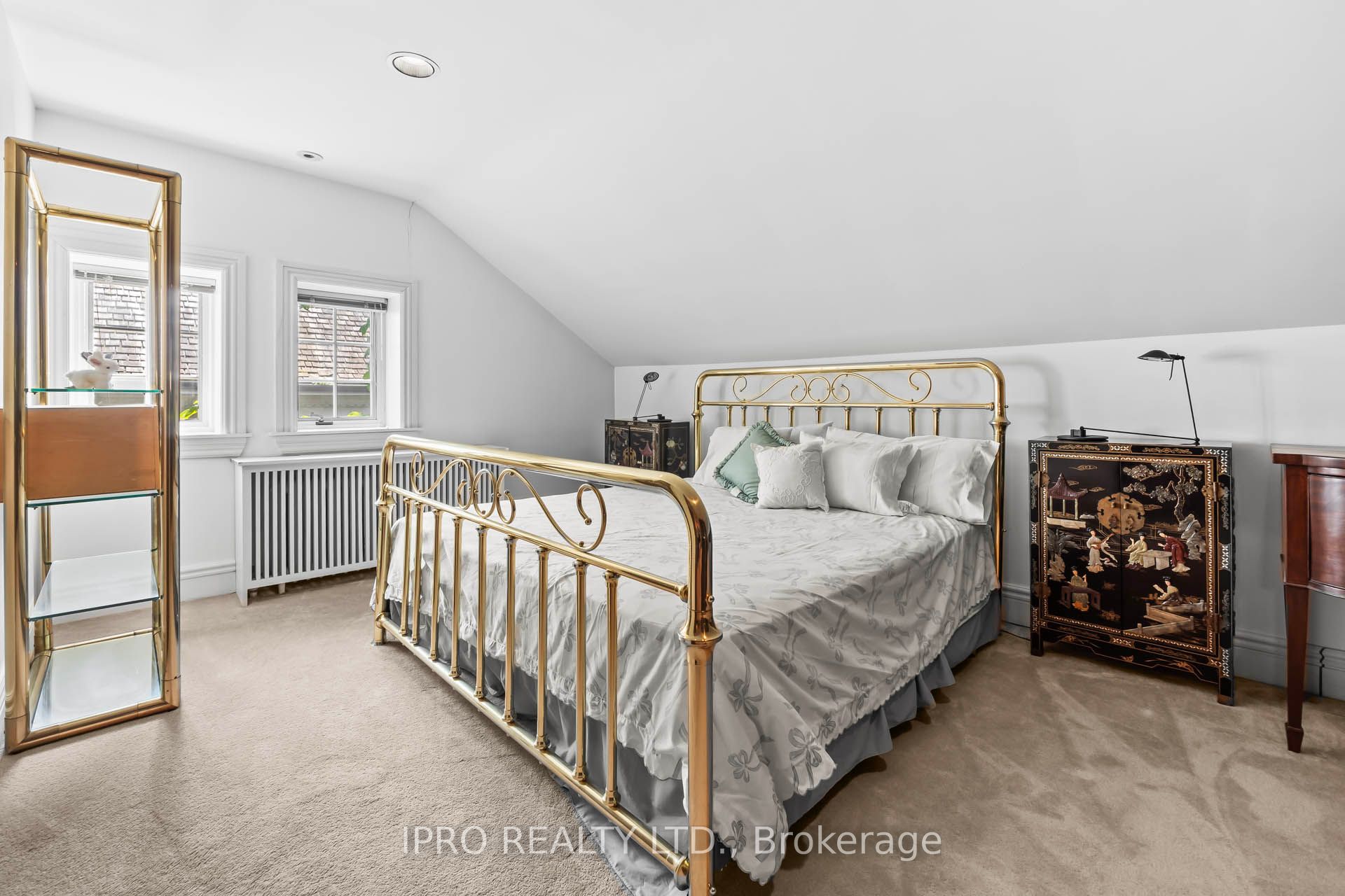 287 Russell Hill Road Property Photo 33