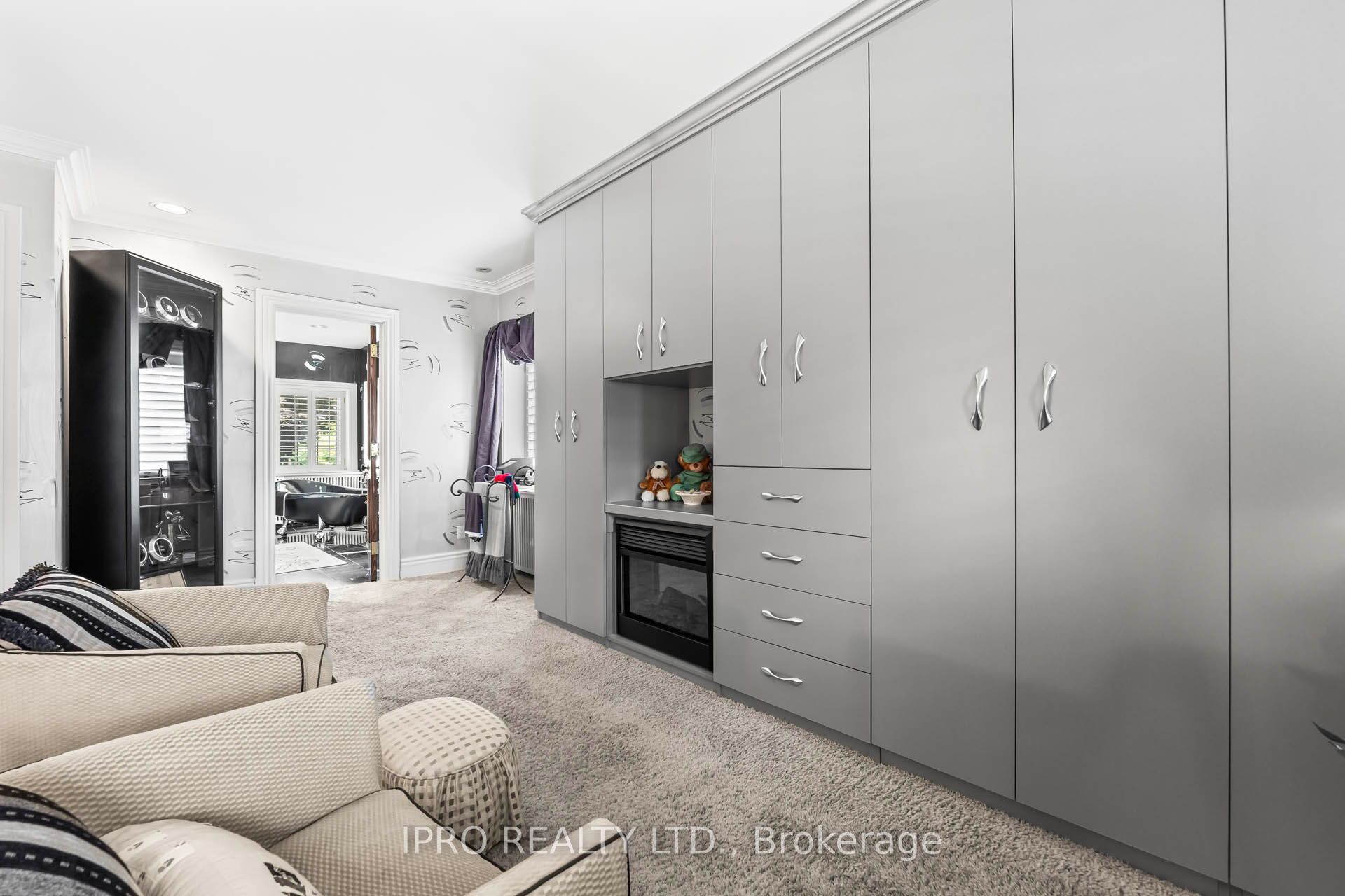 287 Russell Hill Road Property Photo 37